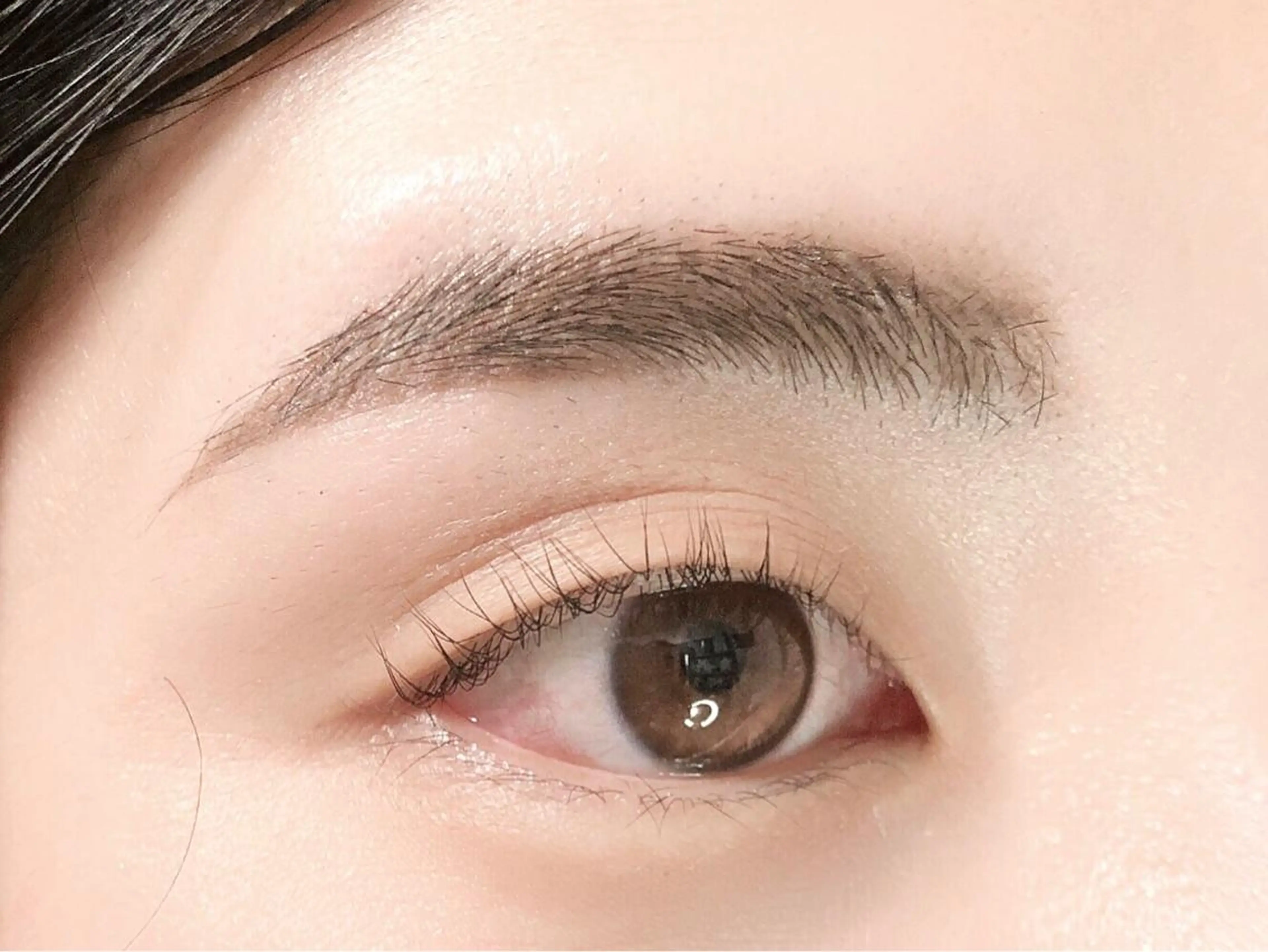 【美眉スタイリング+ラッシュリフト】脱毛WAX付、レクチャー付き、アイブローメイク付の写真