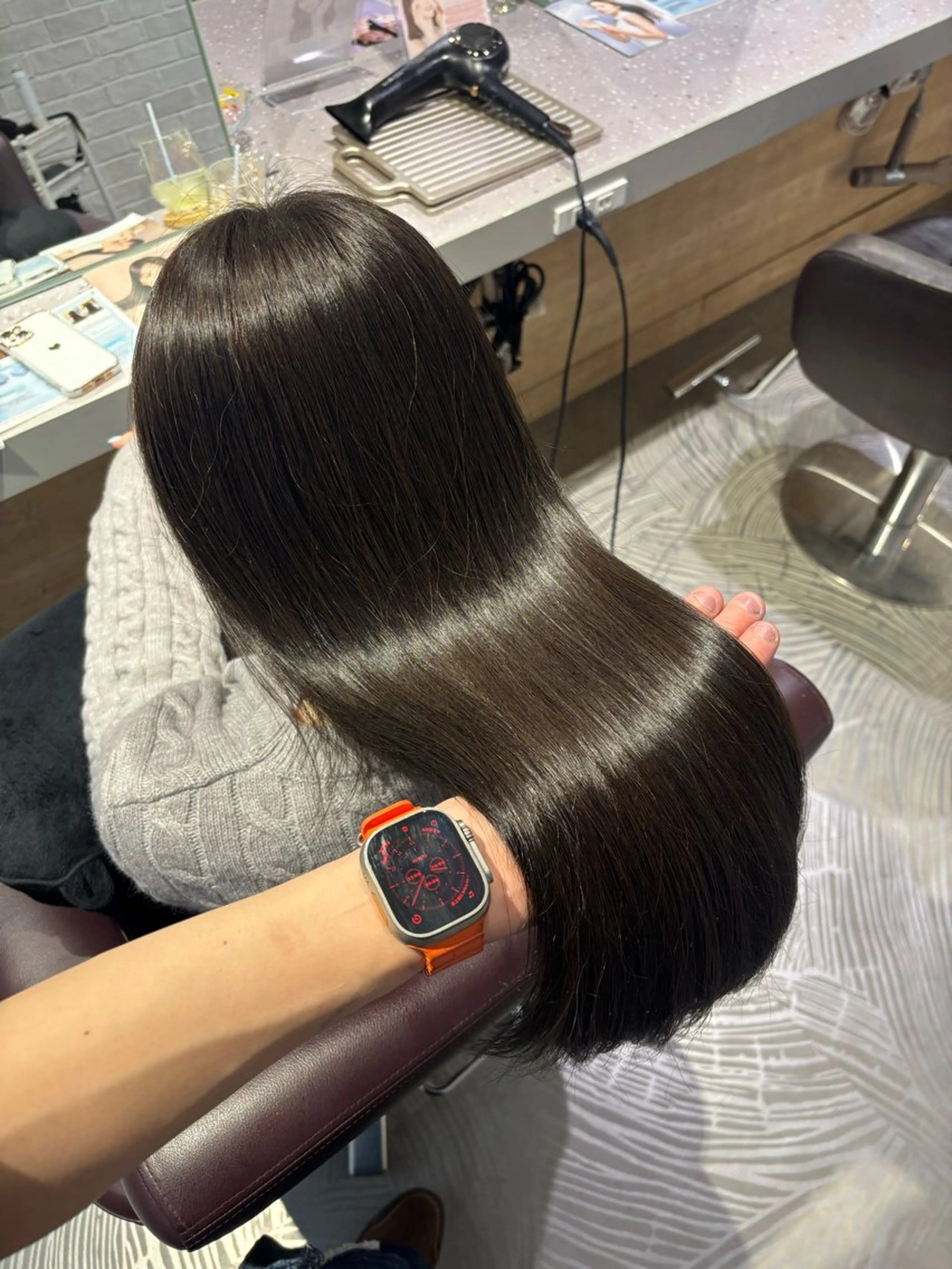 ミディアム カラー ブリーチ 透明感カラー 卒業式のヘアスタイル トリートメント ヘアカラー トリートメント ボブぷる艶🌈 艶髪矯正✨遠藤龍雅のヘアスタイル