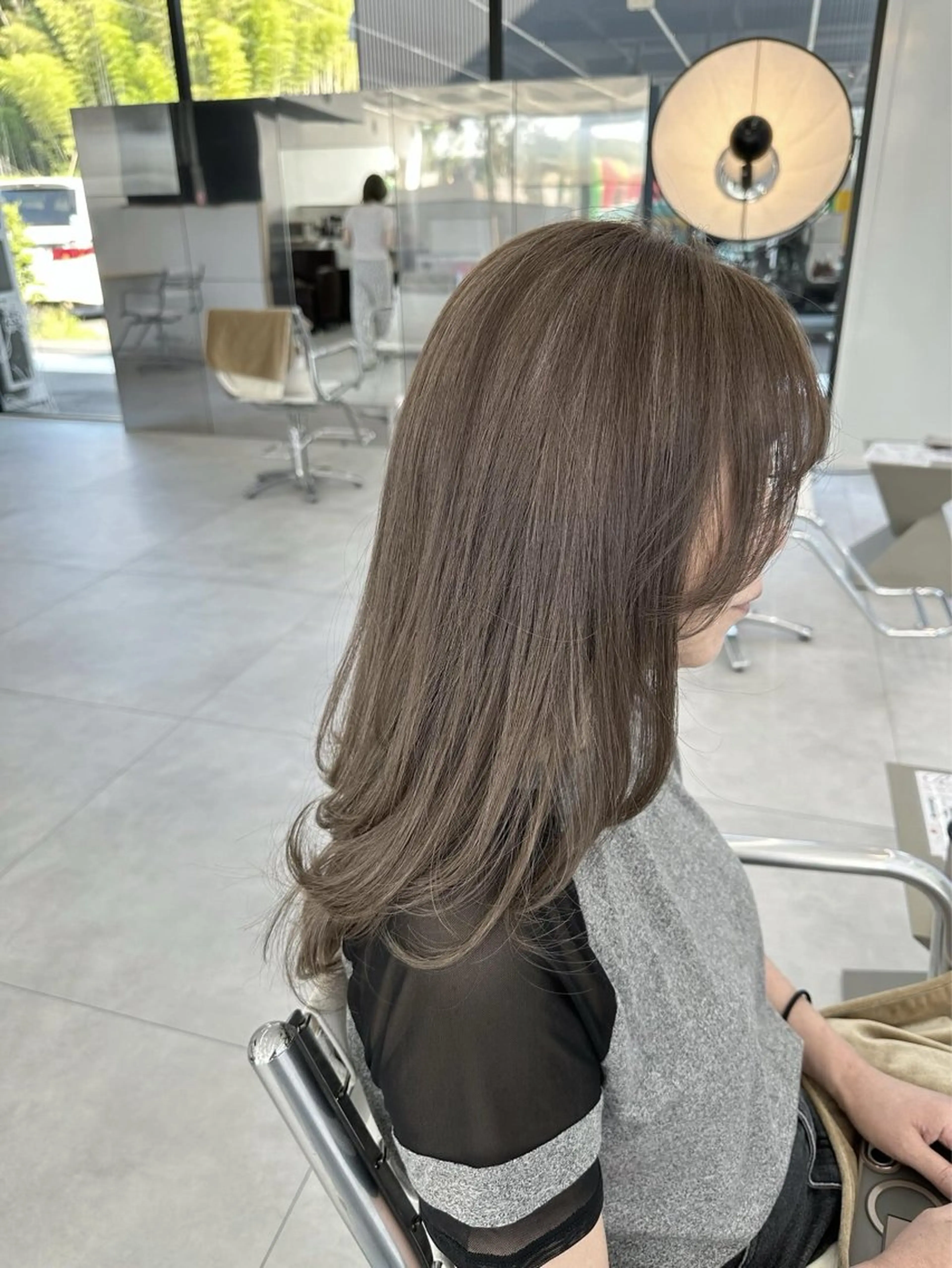 ロング カット ヘアカラー risa | 透明感 カラー|ベージュのヘアスタイル