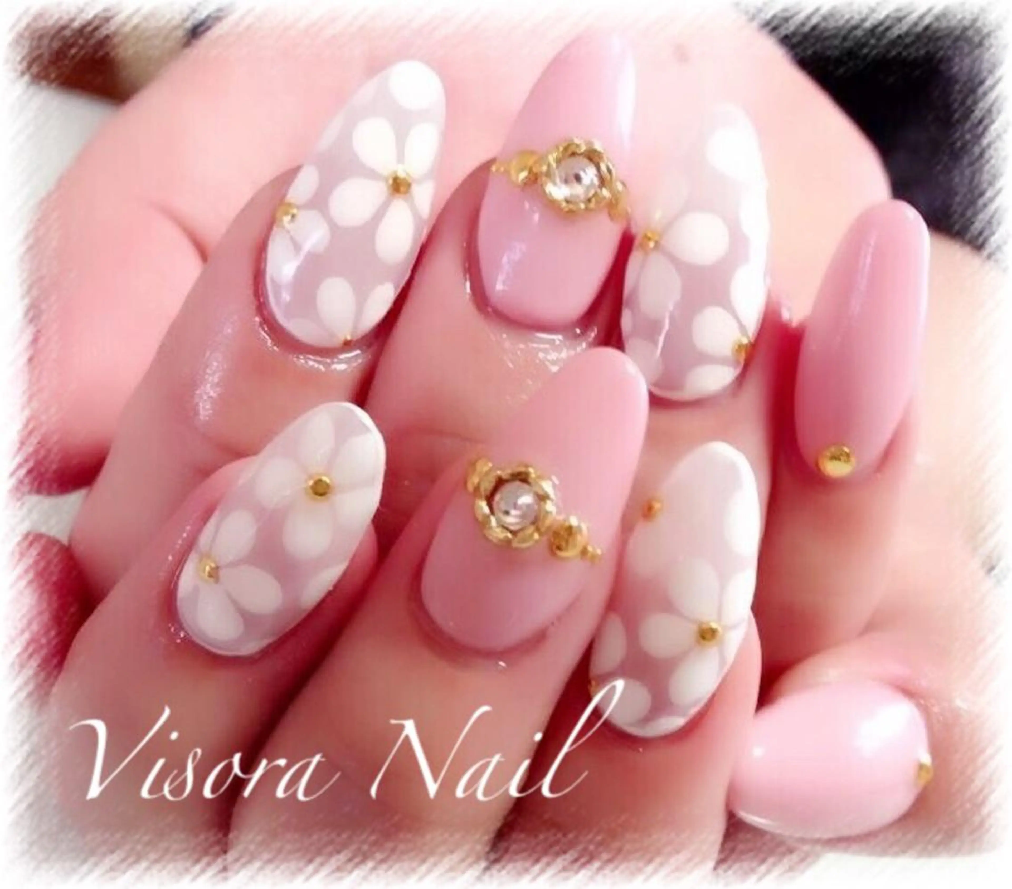 ネイル 美SORA ～ｳﾞｨｿﾗ～のネイルデザイン