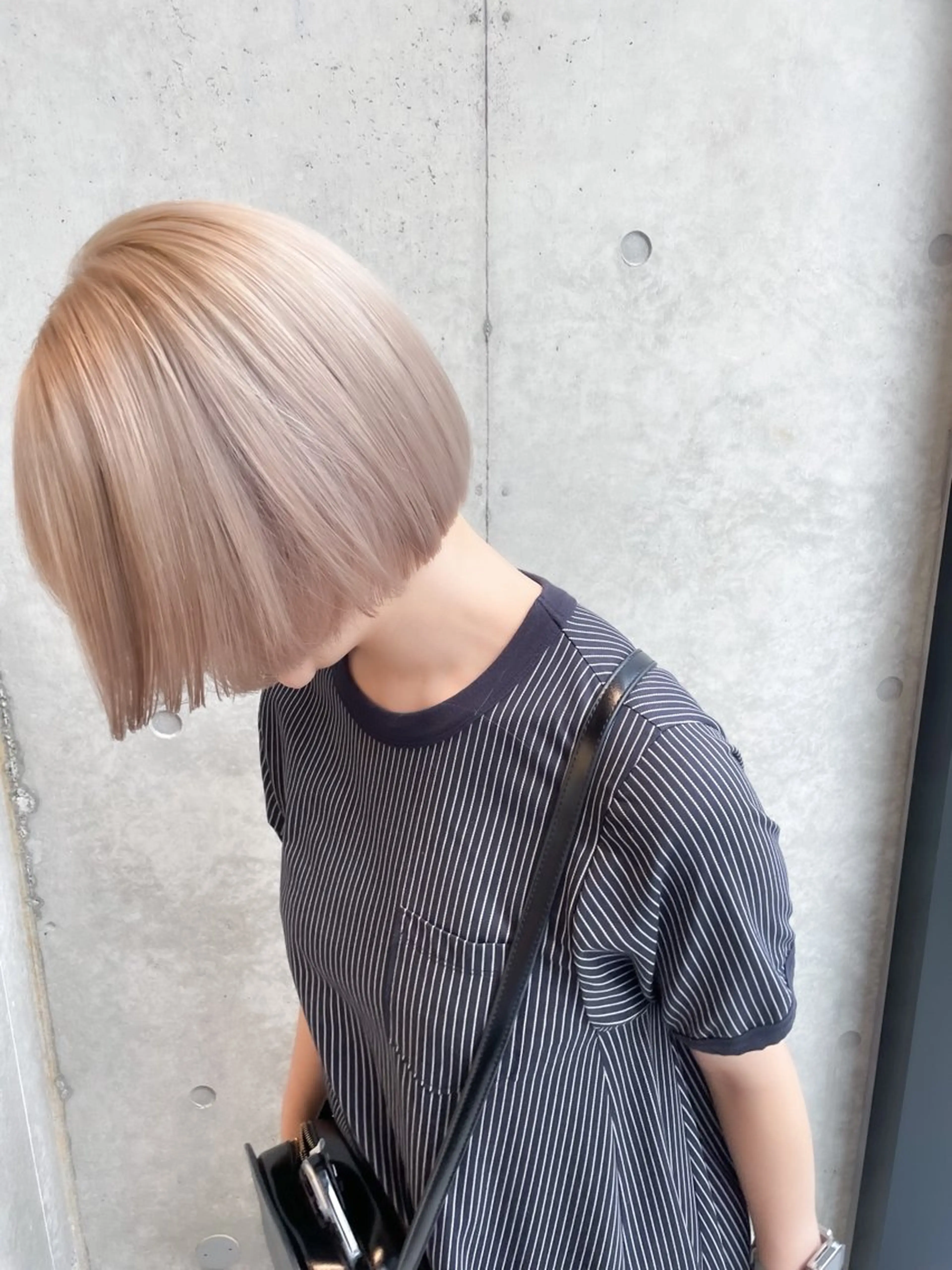 ショート カラー ヘアアレンジ ミニボブ/ブリーチ 🌈MISATOのヘアスタイル