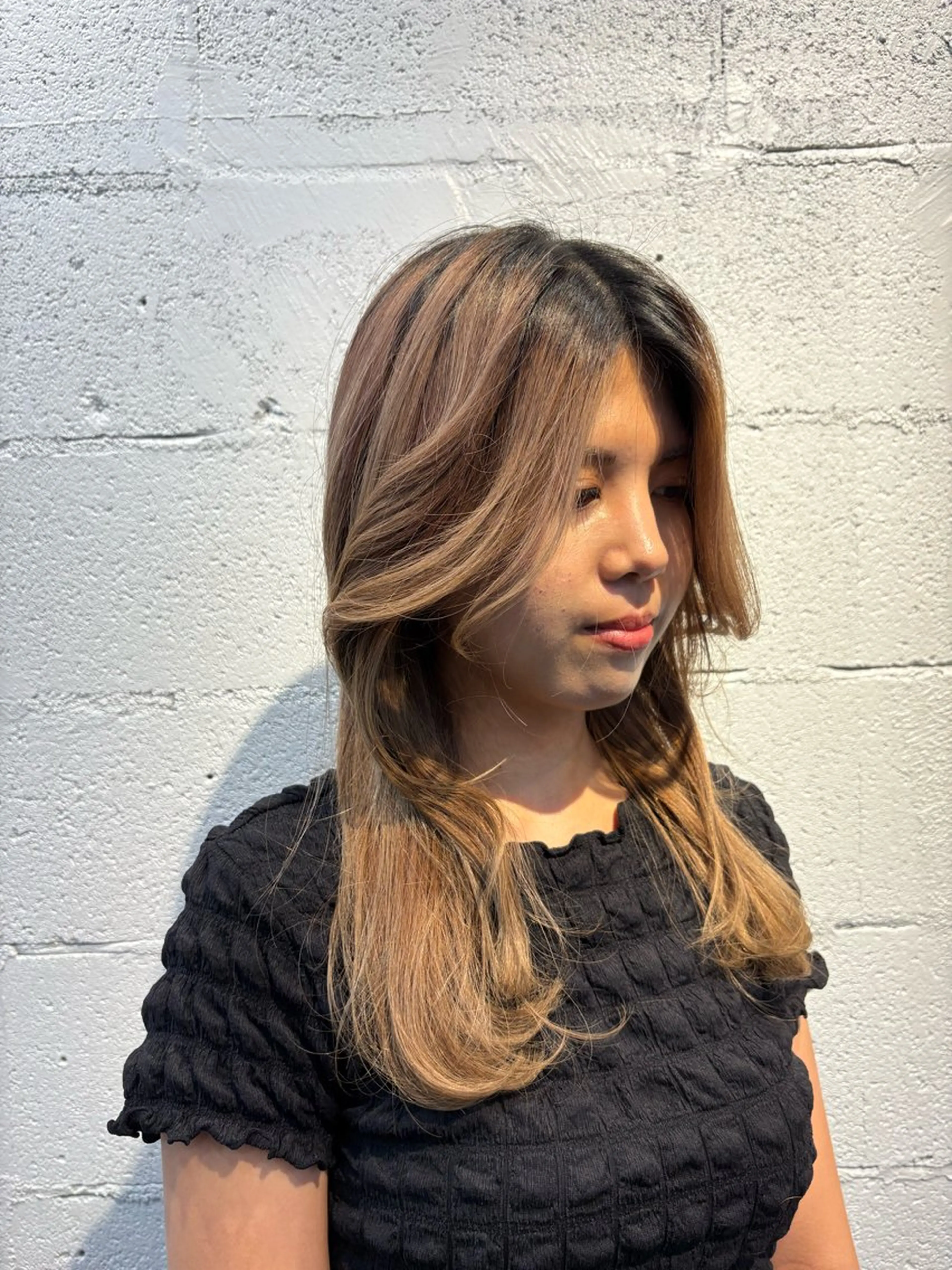 ミディアム ヘアアレンジ 顔周りカット 韓国風ヘア レイヤーカット MERRY チネンヨシトのヘアスタイル