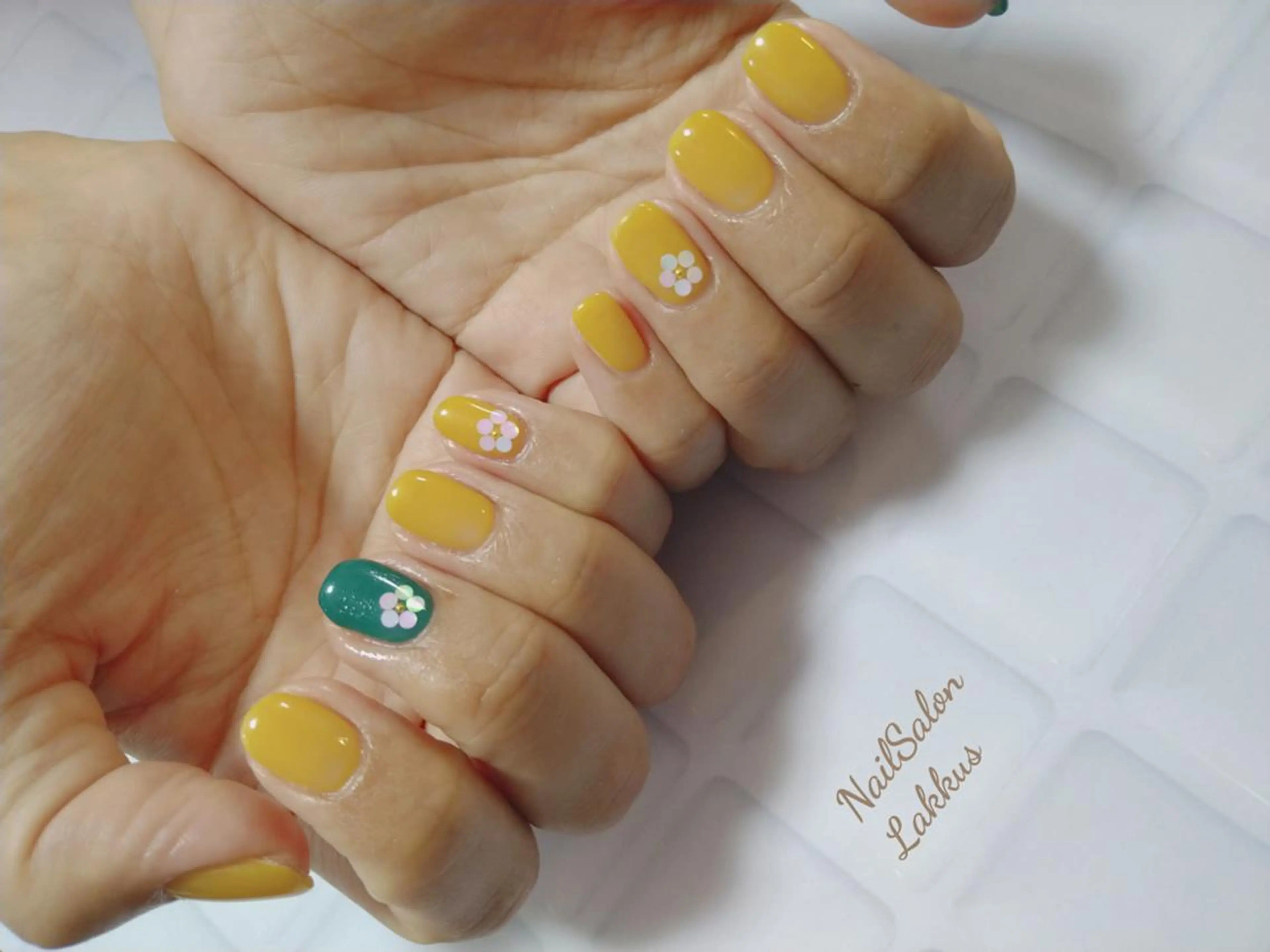 ネイル Lakkus N－Aのネイルデザイン