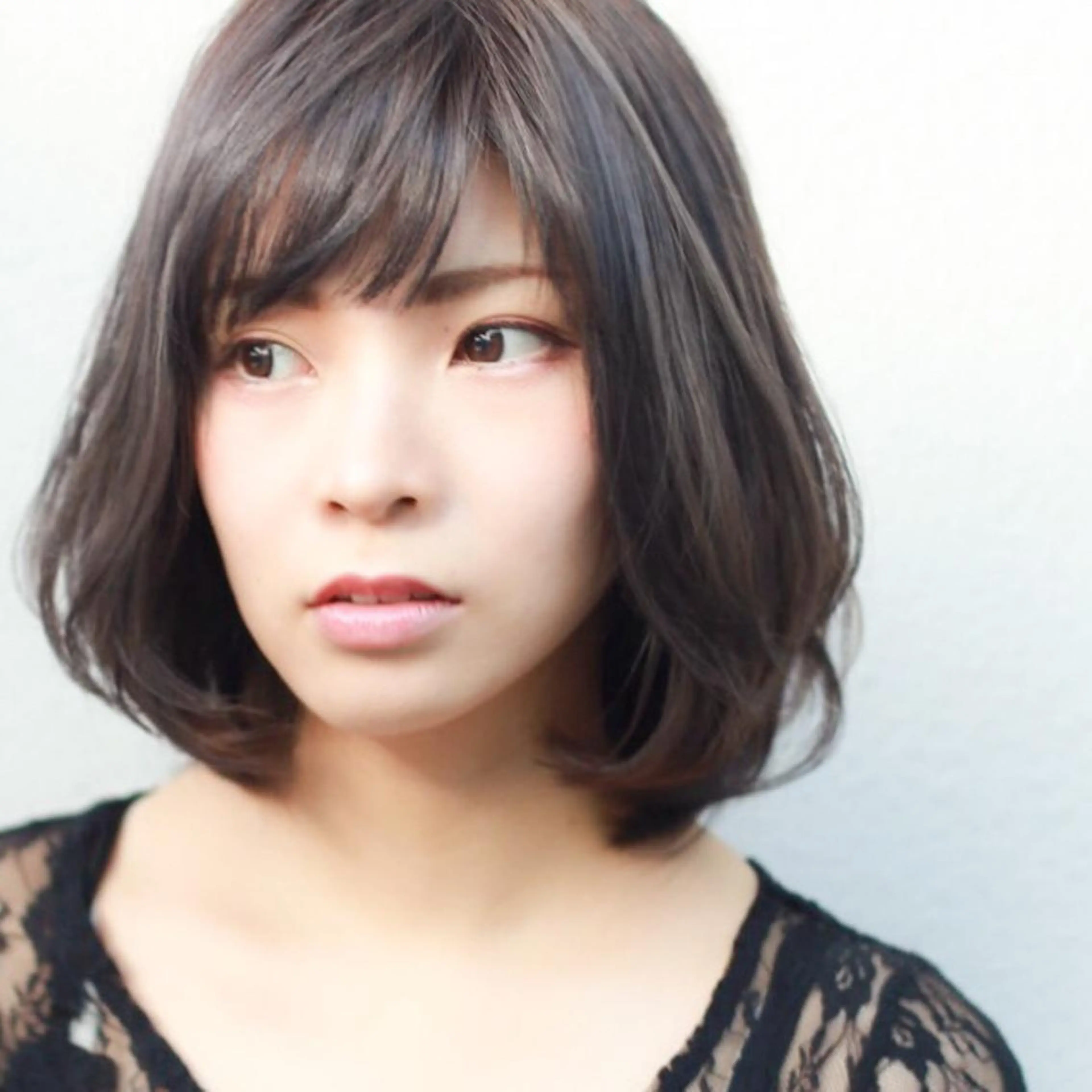 ショート カラー 透明感カラー グレージュ ハイライトカラー ハイライト 中山 天地のヘアスタイル