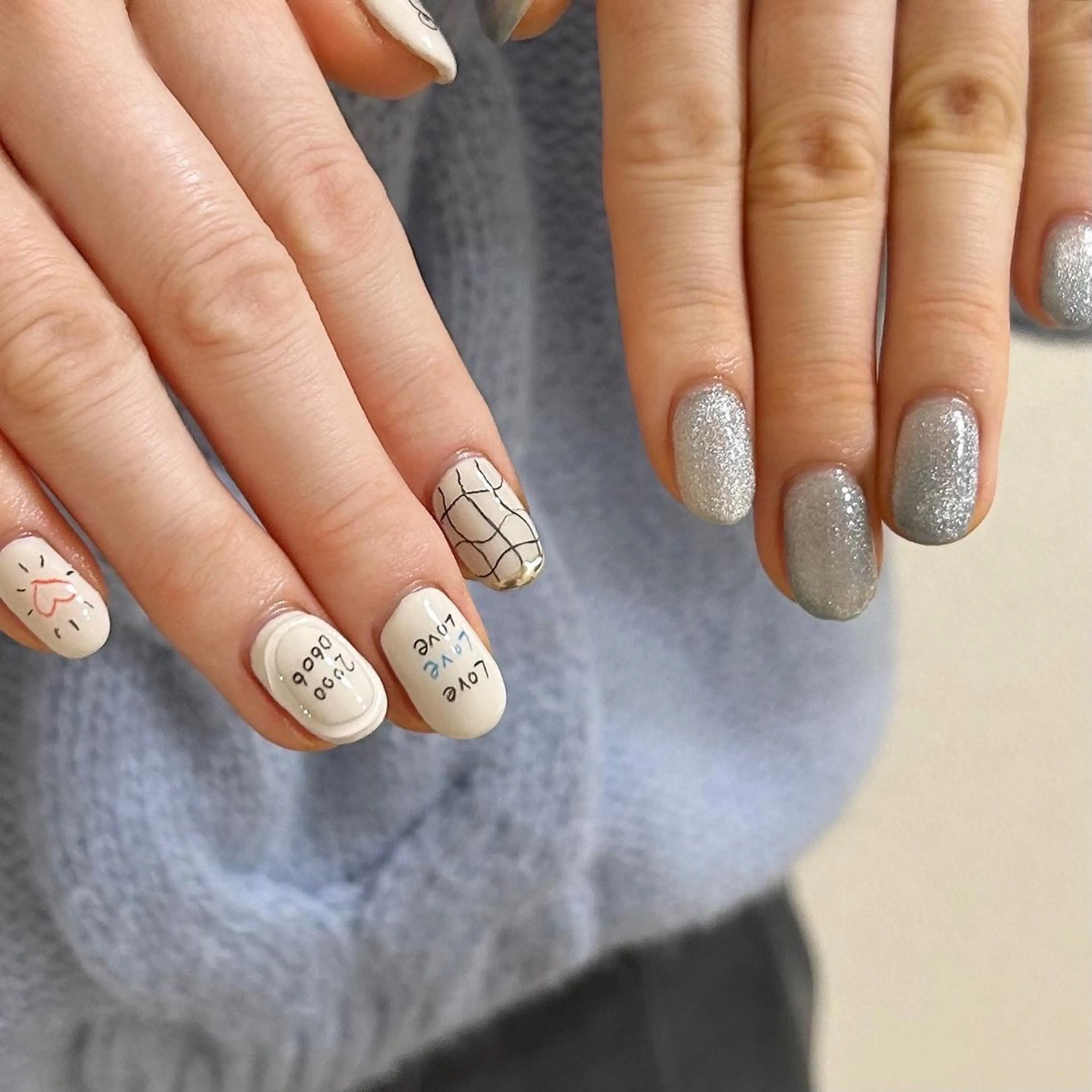 ネイル ブルー フットネイル ジェルネイル キラキラネイル 韓国ネイル RooM -produce by maynail-所属・RooM -mizuki-のネイルデザイン