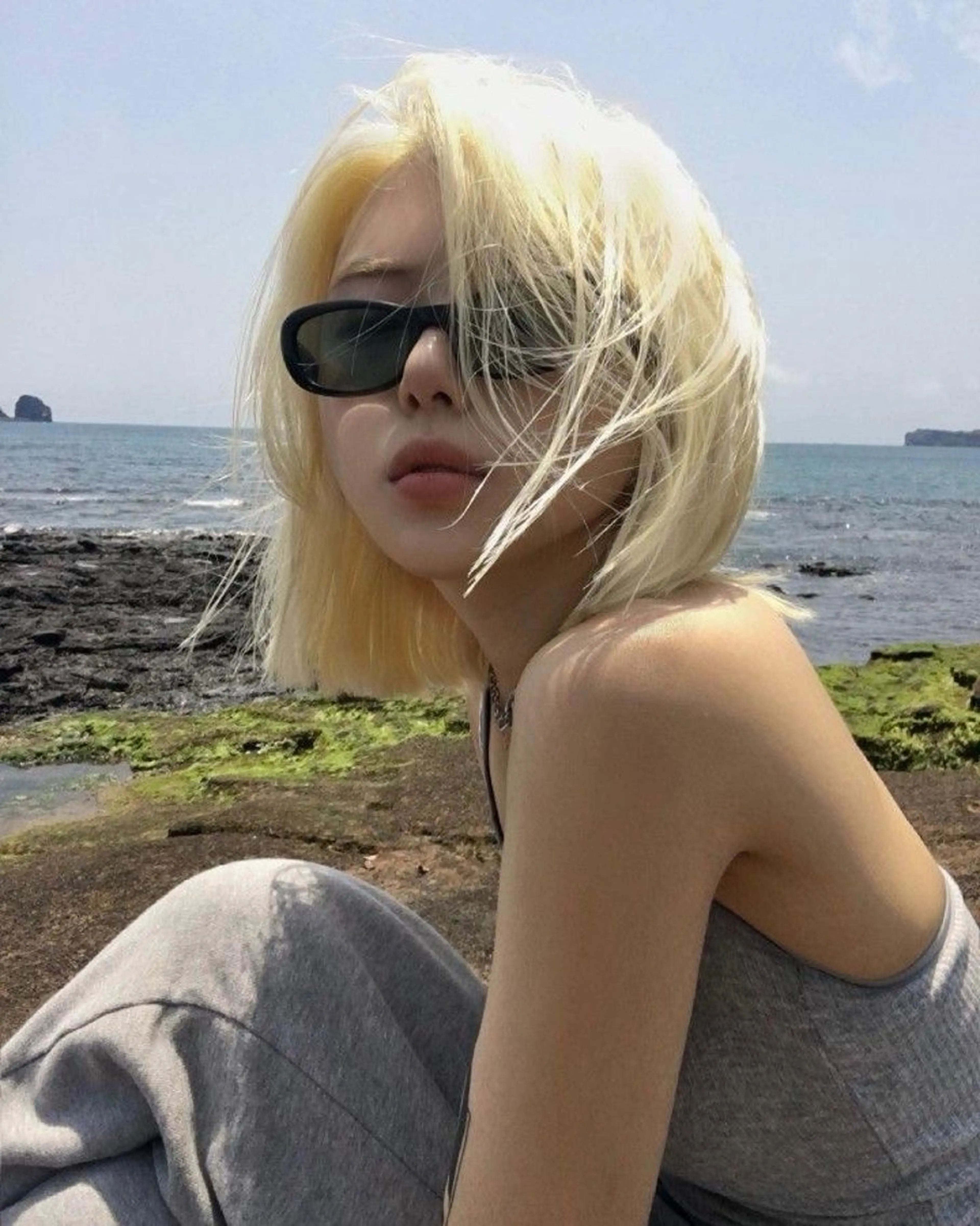 ミディアム カラー モテ髪💕ハイトーン ベージュ yuriaのヘアスタイル