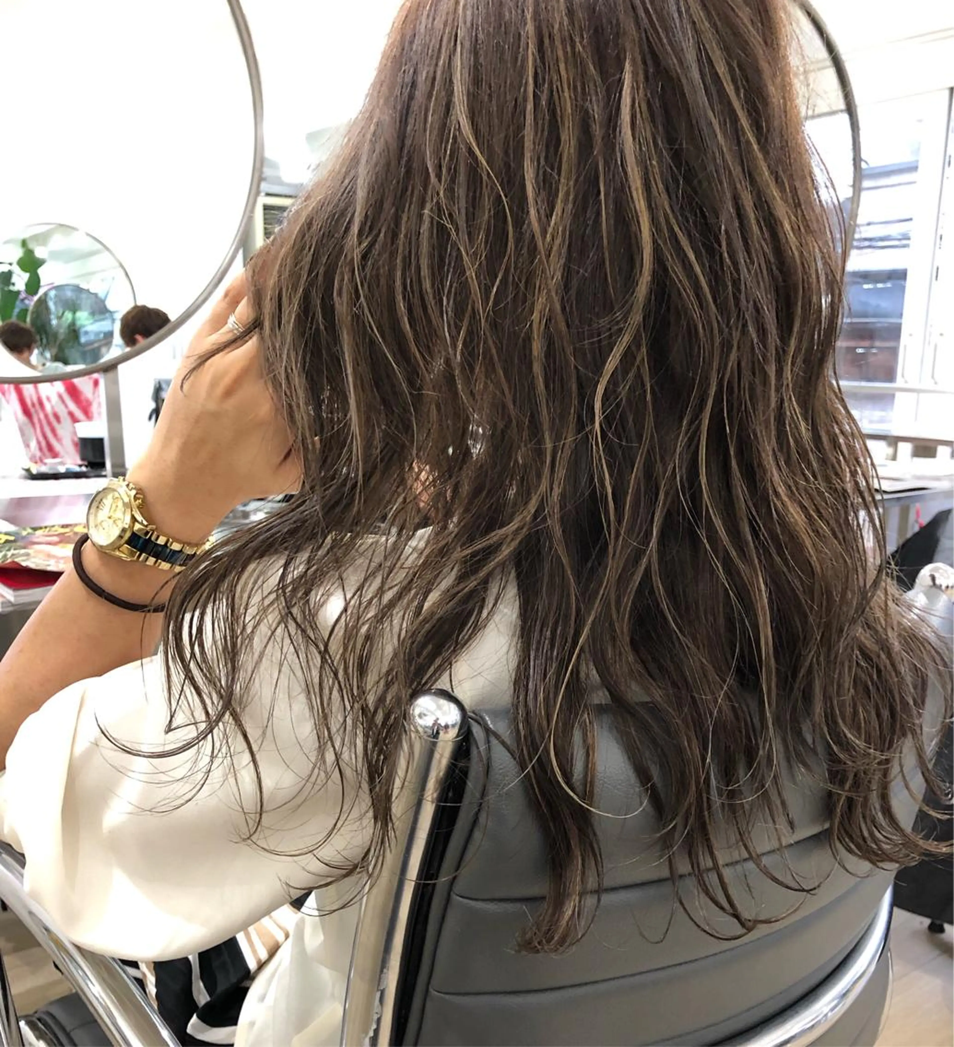 ロング カラー ハイライトカラー ハイライト ヘアカラー トリートメント Tao所属・藤川 大智のヘアスタイル