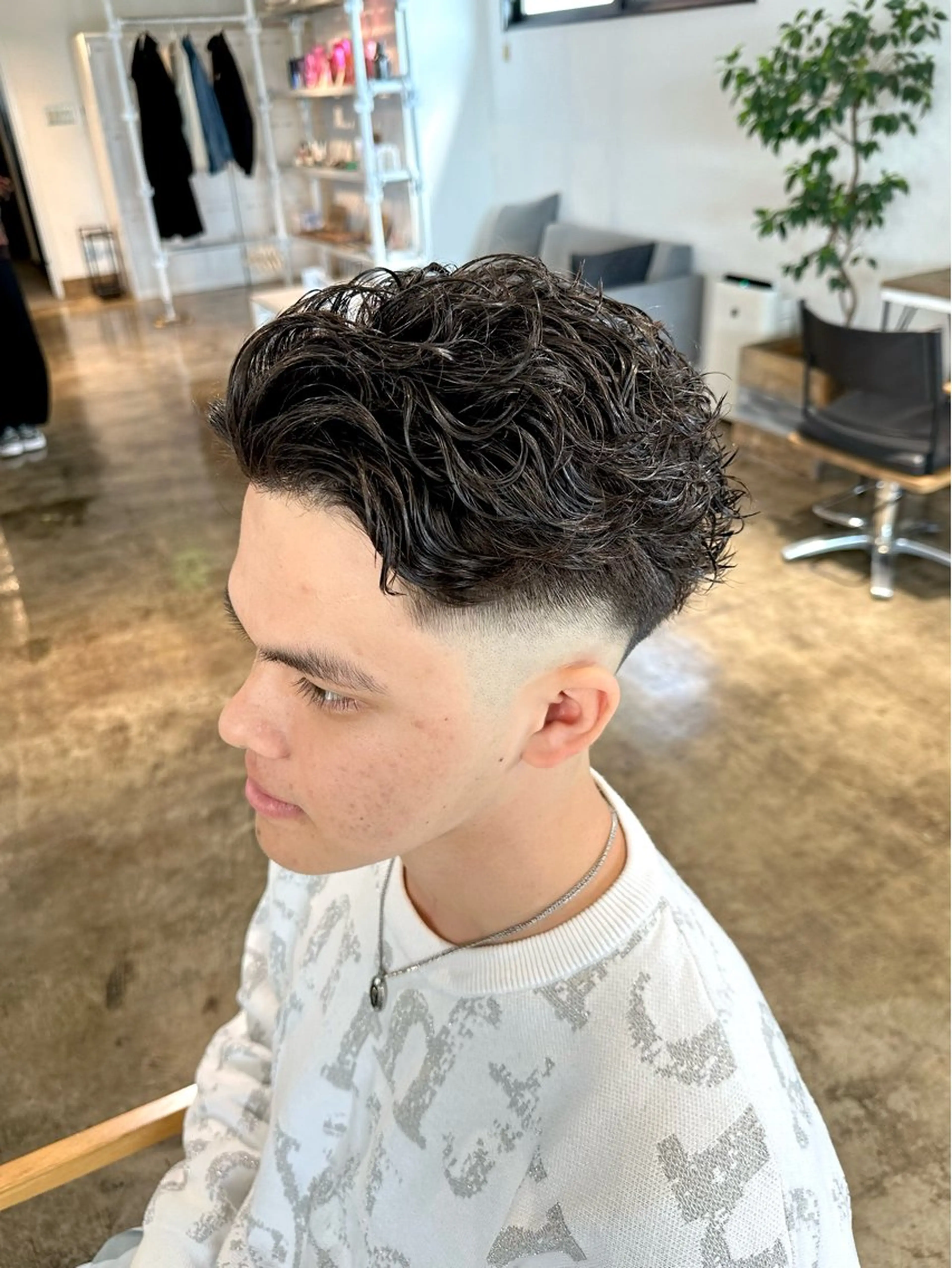 パーマ メンズ オールバック フェードカット メンズパーマ スキンフェード カット パーマ トリートメント 骨格補正施術/メンズ 専門美容師/YUYAのヘアスタイル