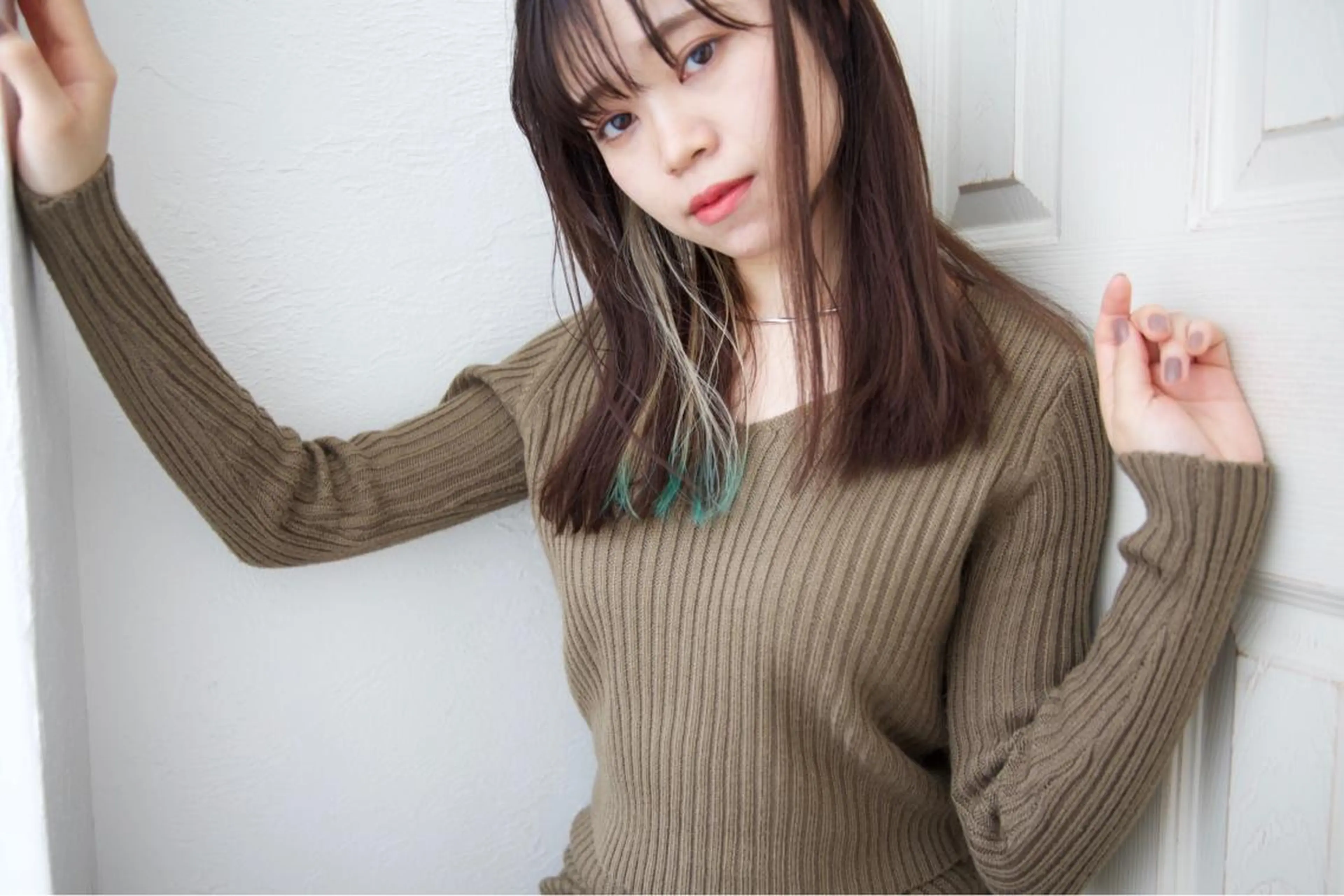 セミロング カラー fio マナミのヘアスタイル