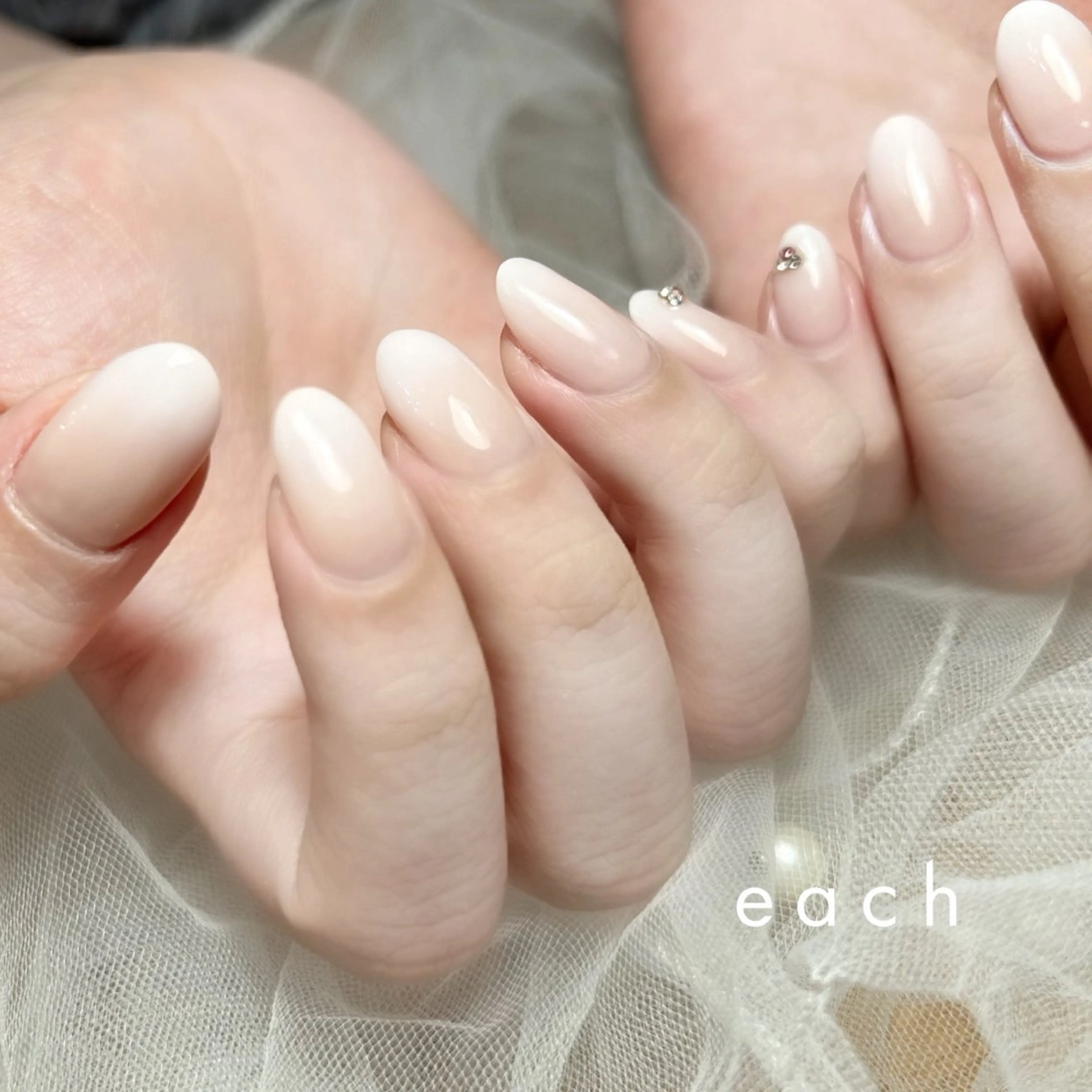 ネイル 𝒆𝒂𝒄𝒉 kanako 🕊のネイルデザイン