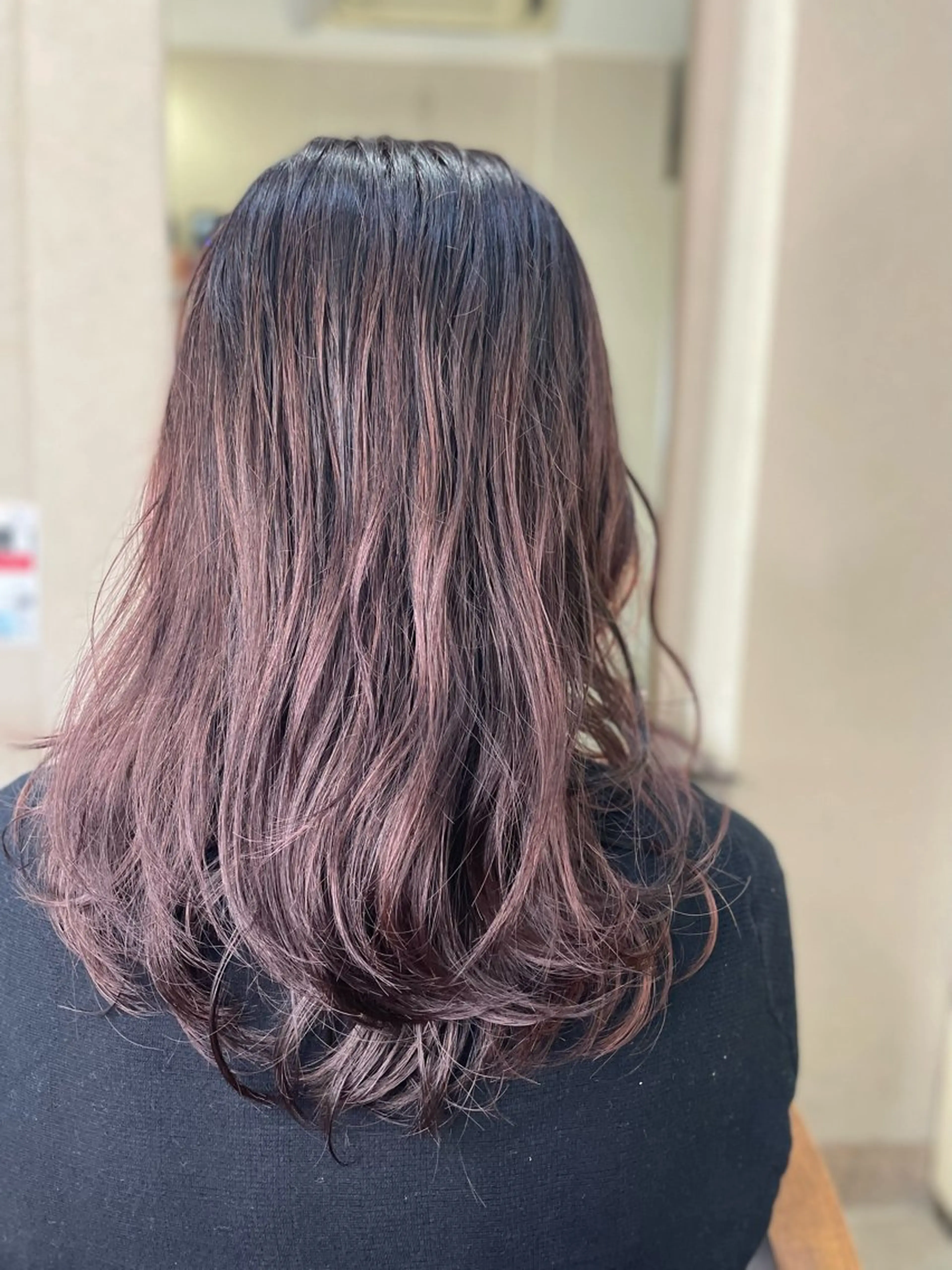 ロング カラー 透明感カラー バイオレットカラー リヴァベイリア所属・ショートヘア/ 鈴木　亜紀子のヘアスタイル