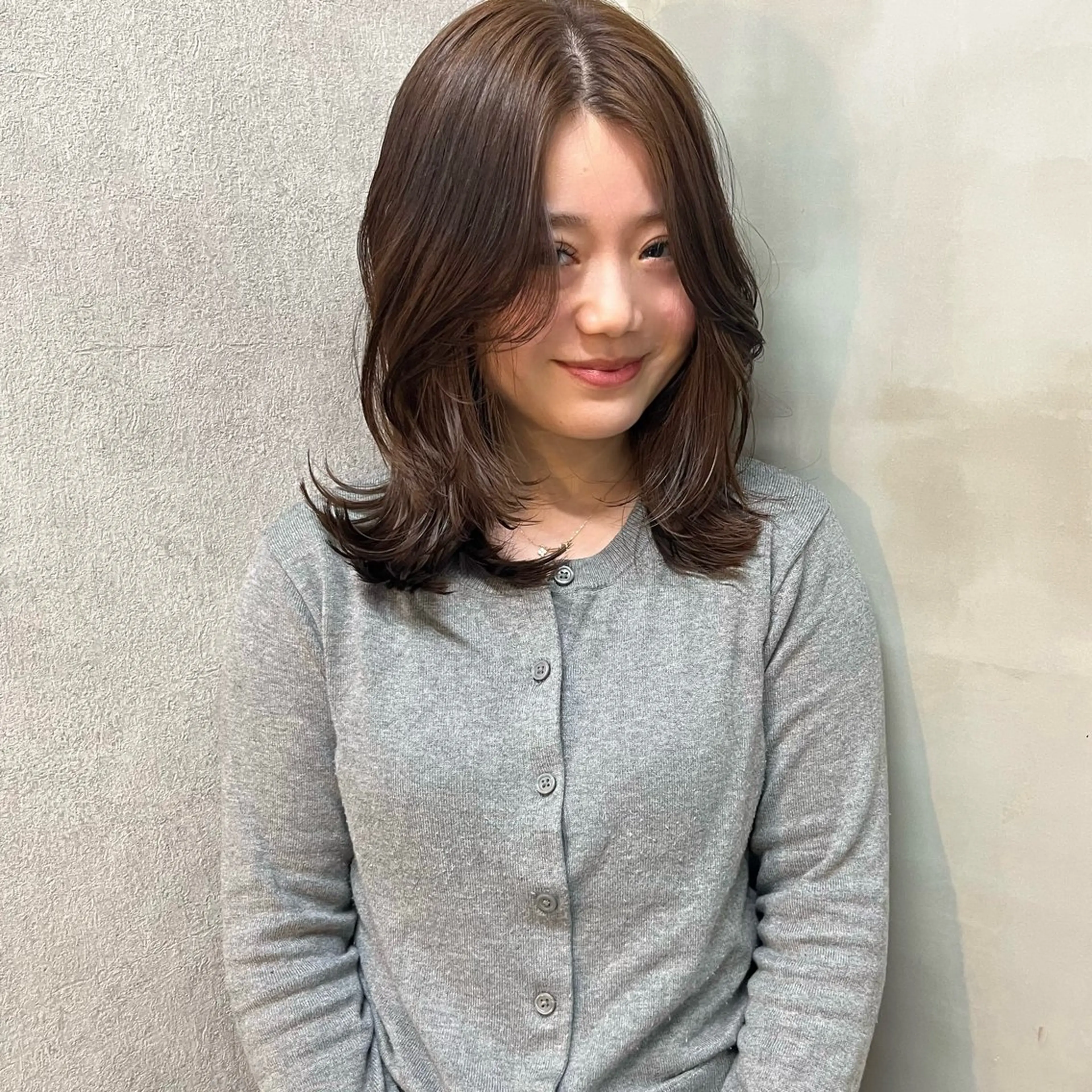 ミディアム カラー ベージュカラー 外ハネヘア カット ヘアカラー トリートメント yuumi/大濠🪷 ハイトーン／パーマのヘアスタイル