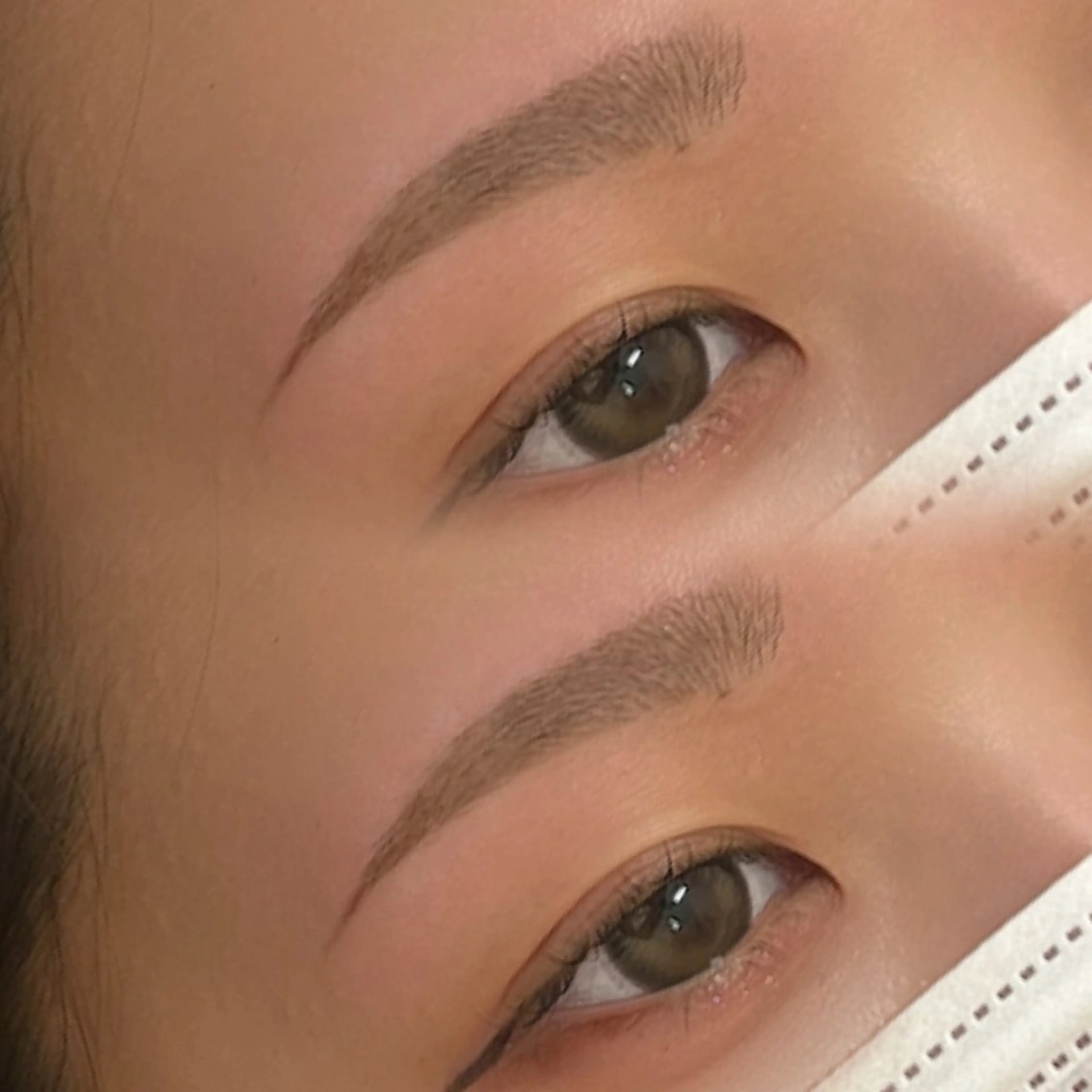 アイブロウ ワックス脱毛 眉カット Lily広島 kohanaのマツエク・マツパデザイン