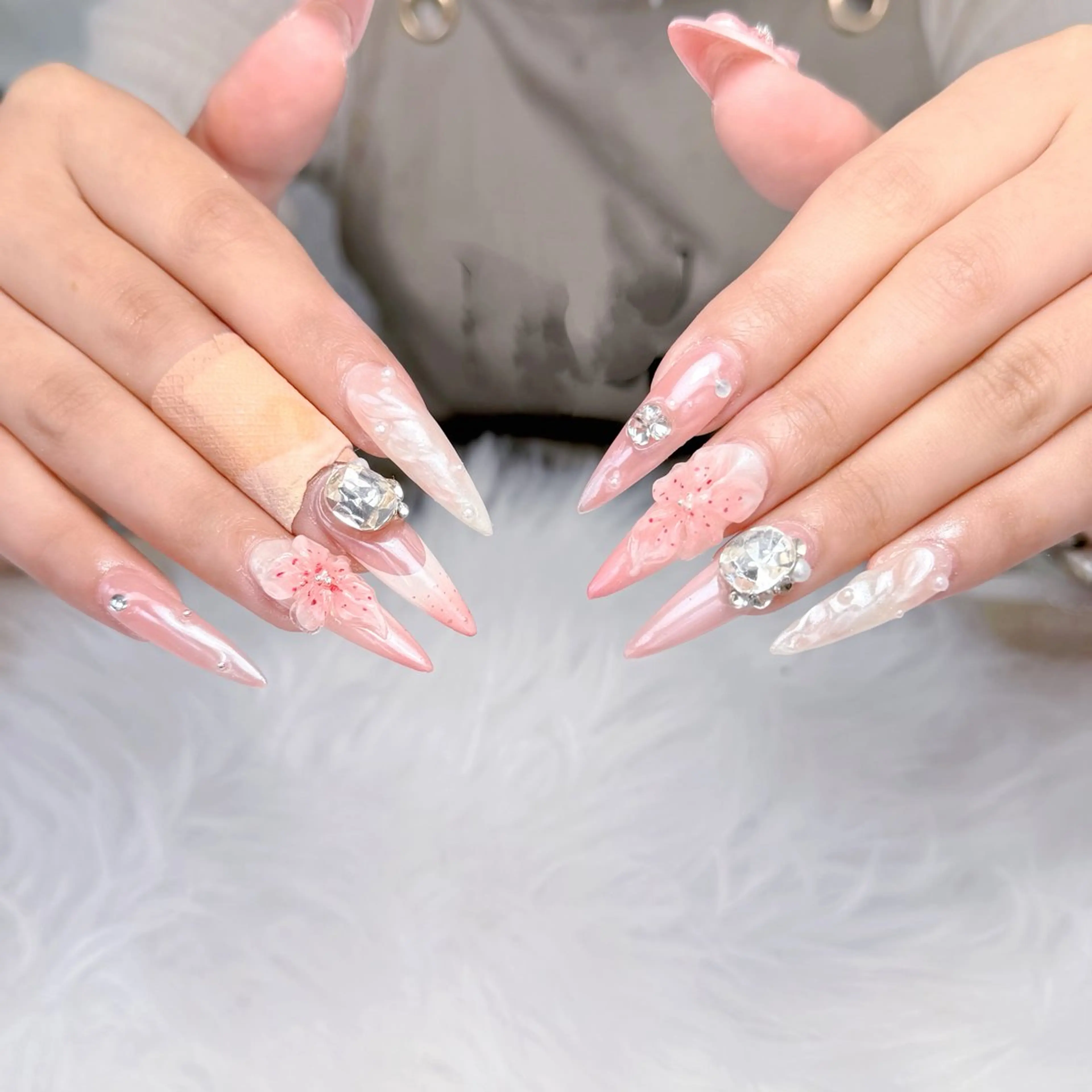 🍓3Dデザインコース{10本チップ長さ出し+アート+つけ放題}花🌸、やさしい3Dできます♪♪♪の写真