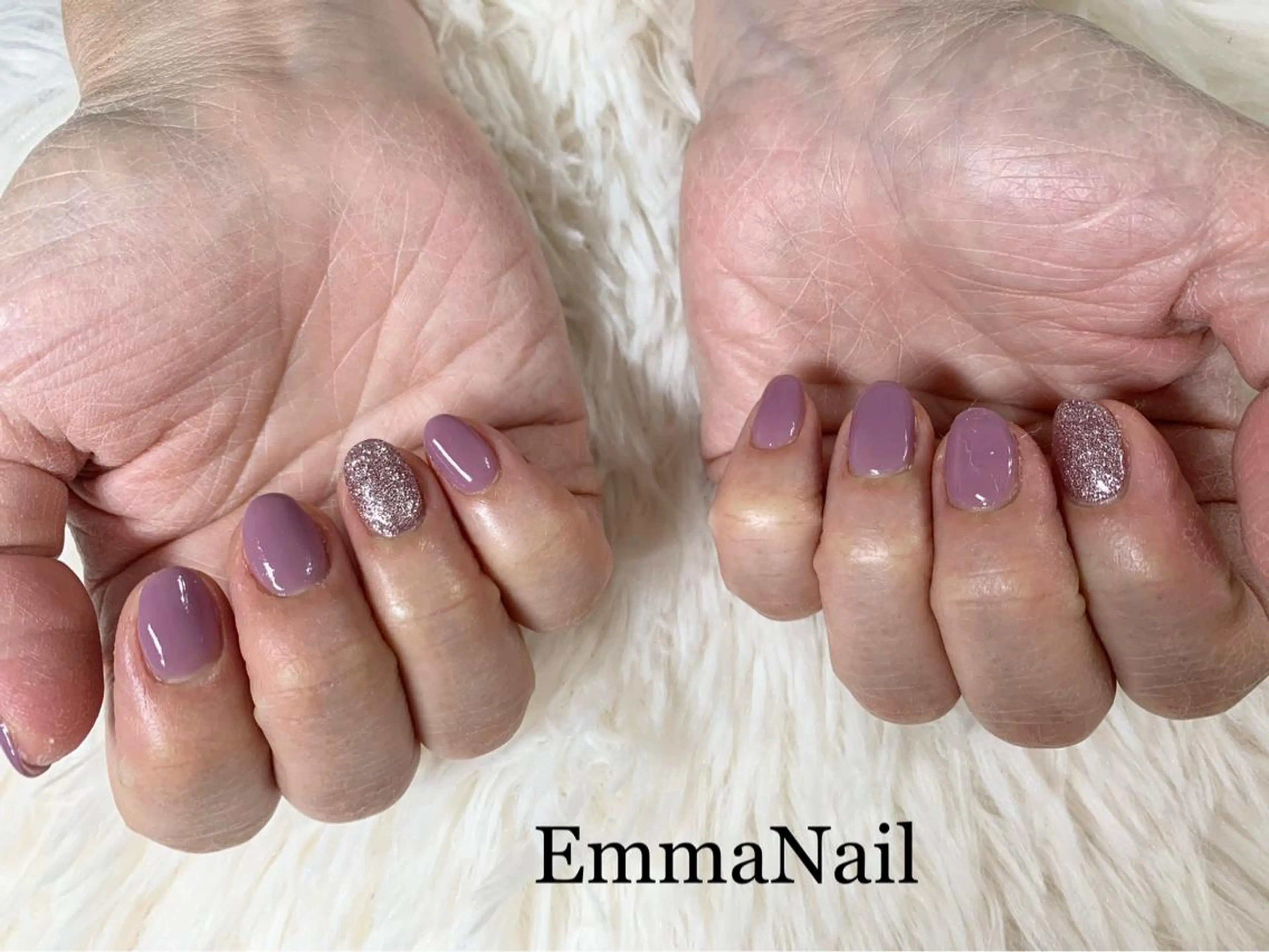 ネイル ジェルネイル キラキラネイル ラメ(グリッター) ワンカラーネイル パープル ハンドネイル salon EM&A emiのネイルデザイン