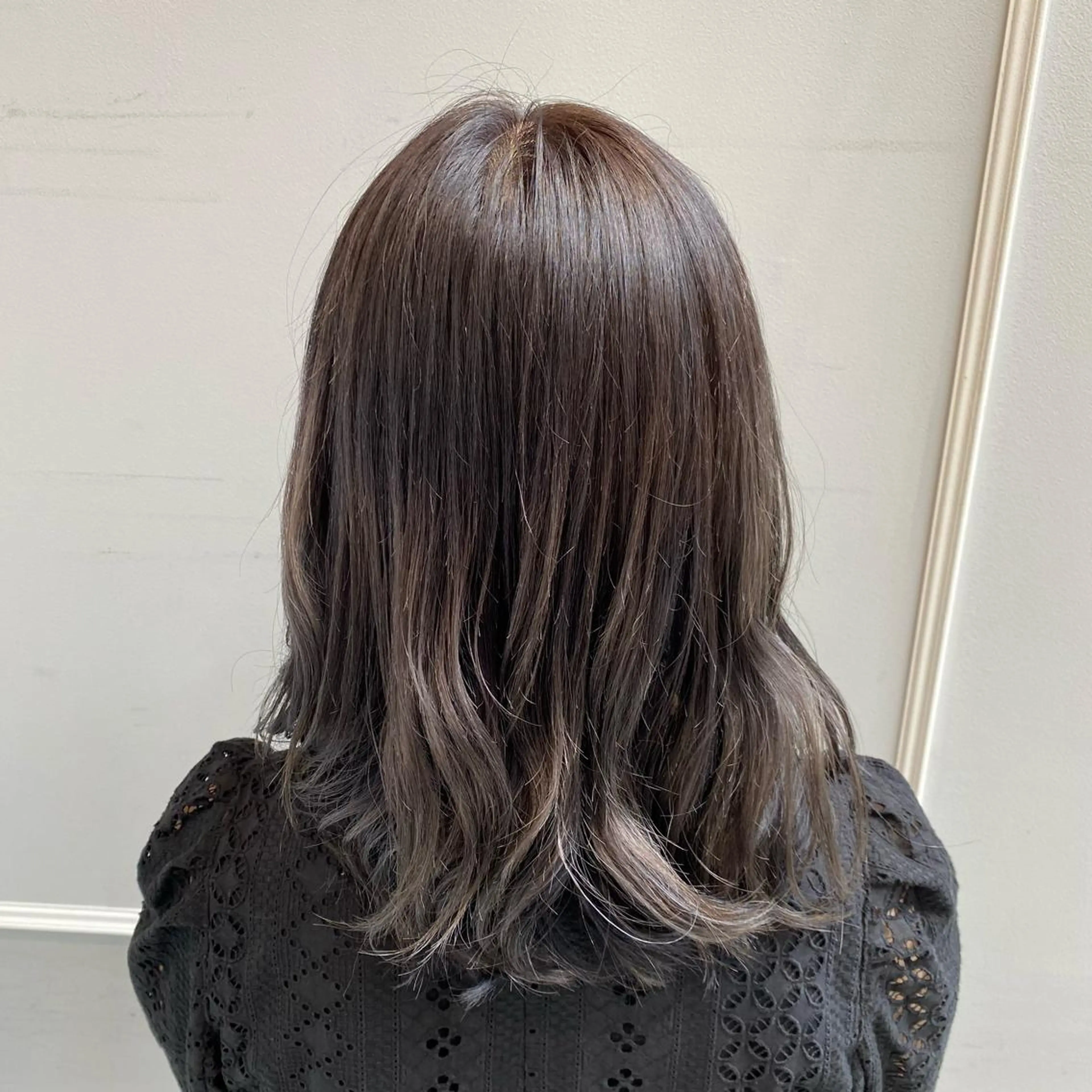 セミロング カラー ブリーチ 透明感カラー mira share salon所属・ブリーチカラー🐼 sayukiのヘアスタイル