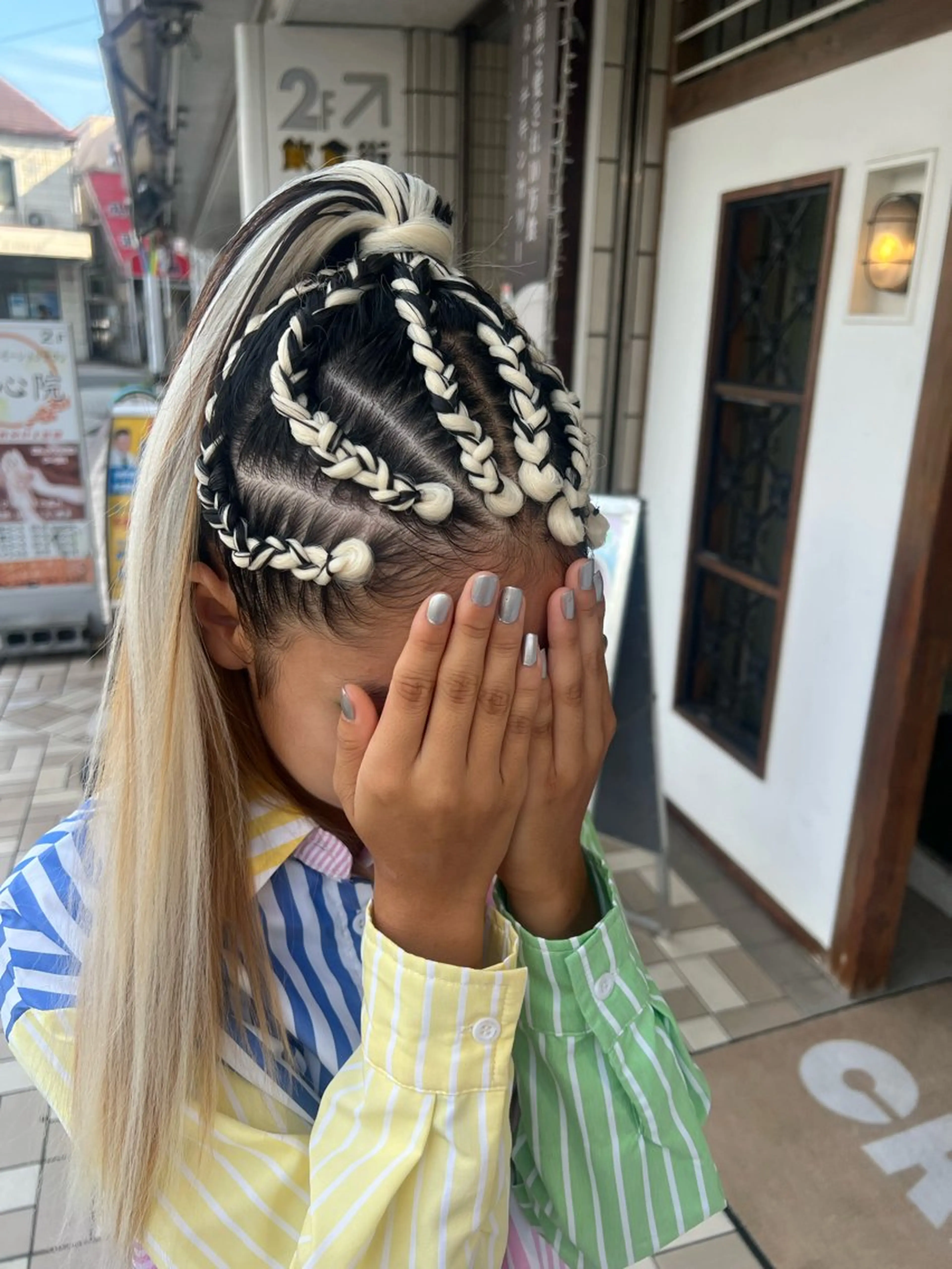 ロング ヘアアレンジ ヘアセット ハイトーンカラー/エ クステ/デザインのヘアスタイル