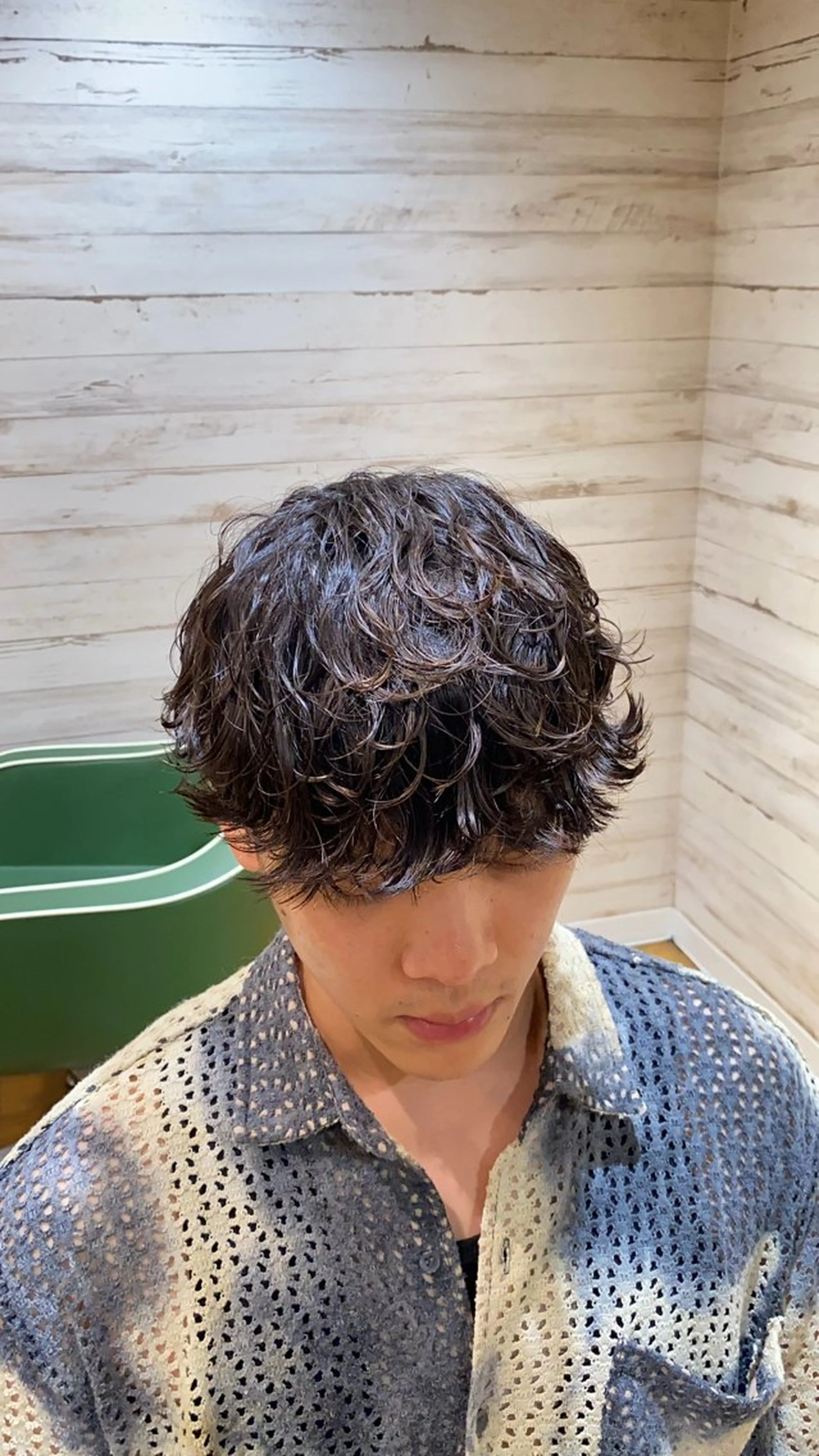 ショート パーマ メンズ メンズパーマ 波巻きパーマ 波巻き／ツイスパ／天 王寺／タニオクトモヤのヘアスタイル