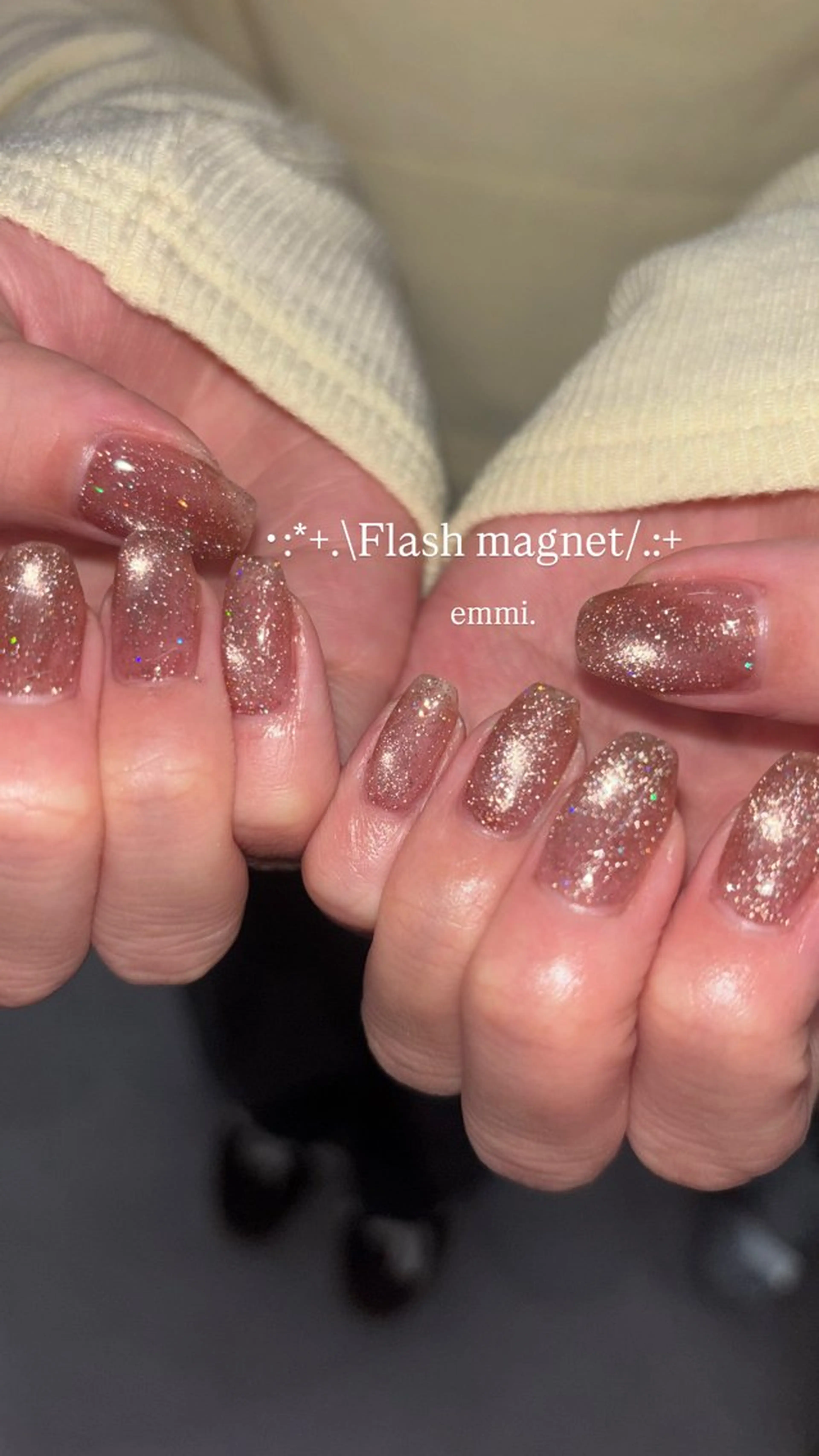 ネイル フラッシュネイル フラッシュマグ キラキラネイル ハンドネイル GO TODAY SHAiRE SALON 表参道colore店所属・emmi nailのネイルデザイン