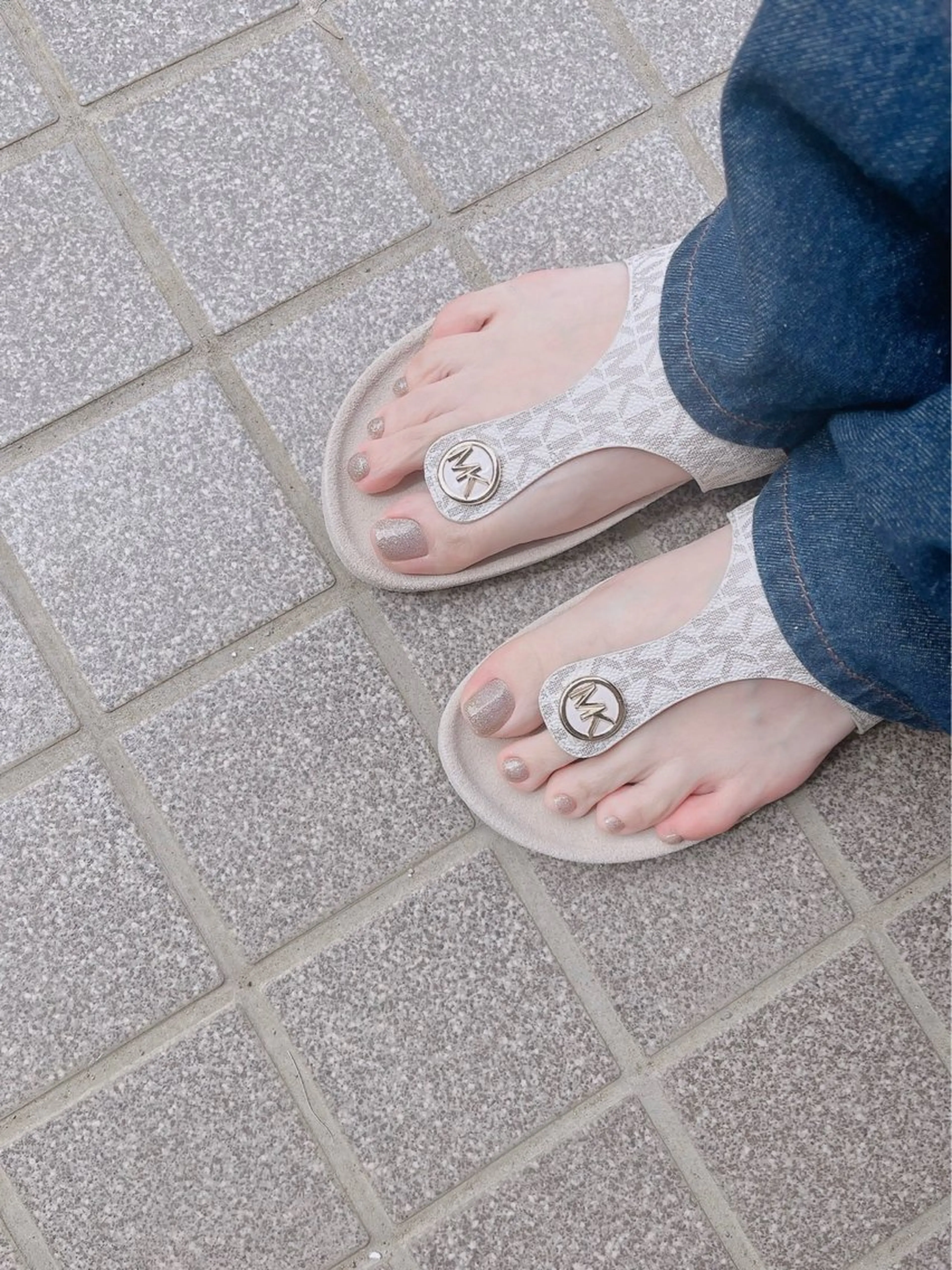 ネイル フラッシュネイル ジェルネイル パラジェル フットネイル NAILSALON CRISTA所属・🤍CRISTA yui🤍のネイルデザイン