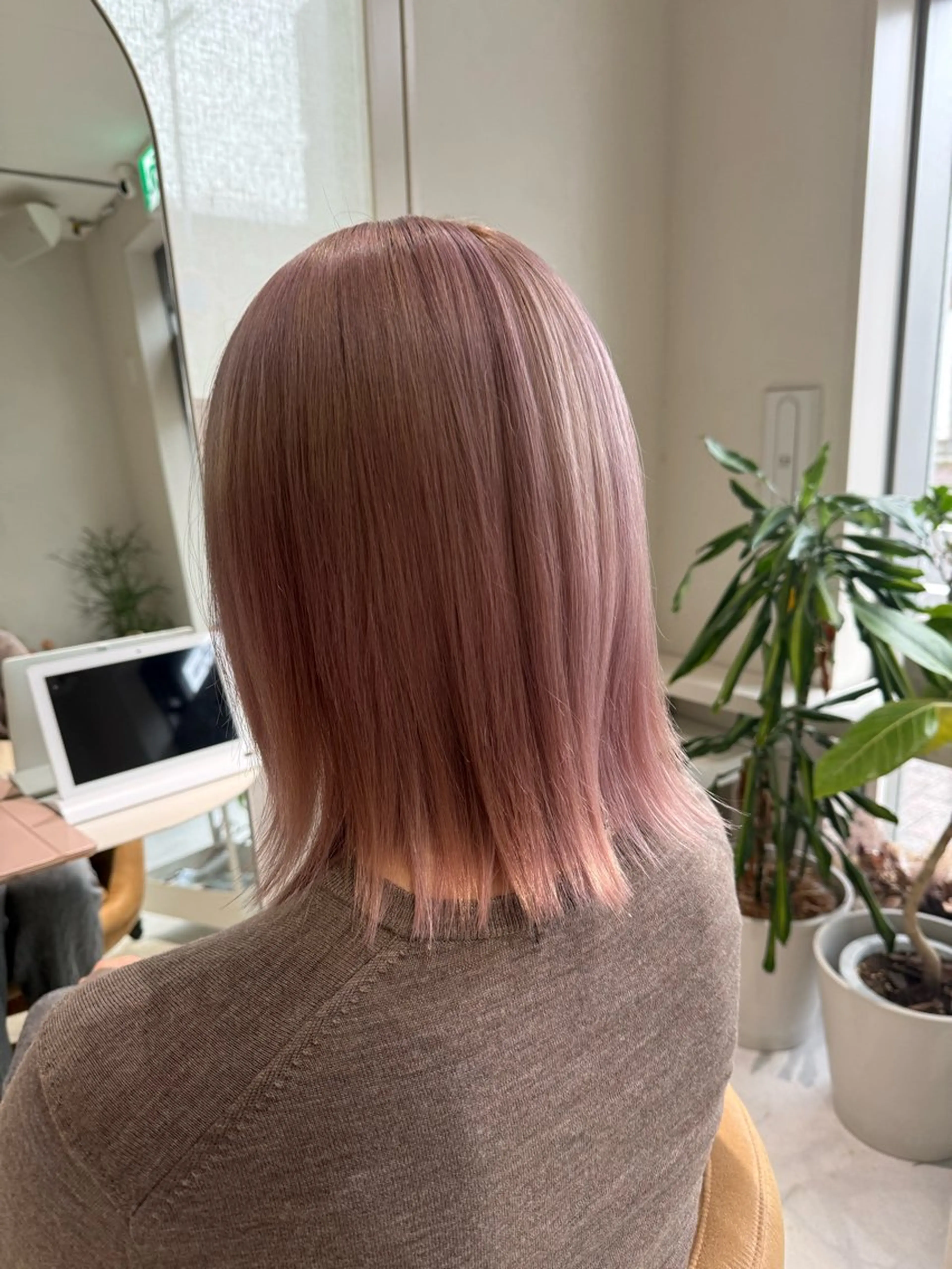 ミディアム カラー 🎀花屋併設サロン 荘司まゆり🎀‪‪のヘアスタイル