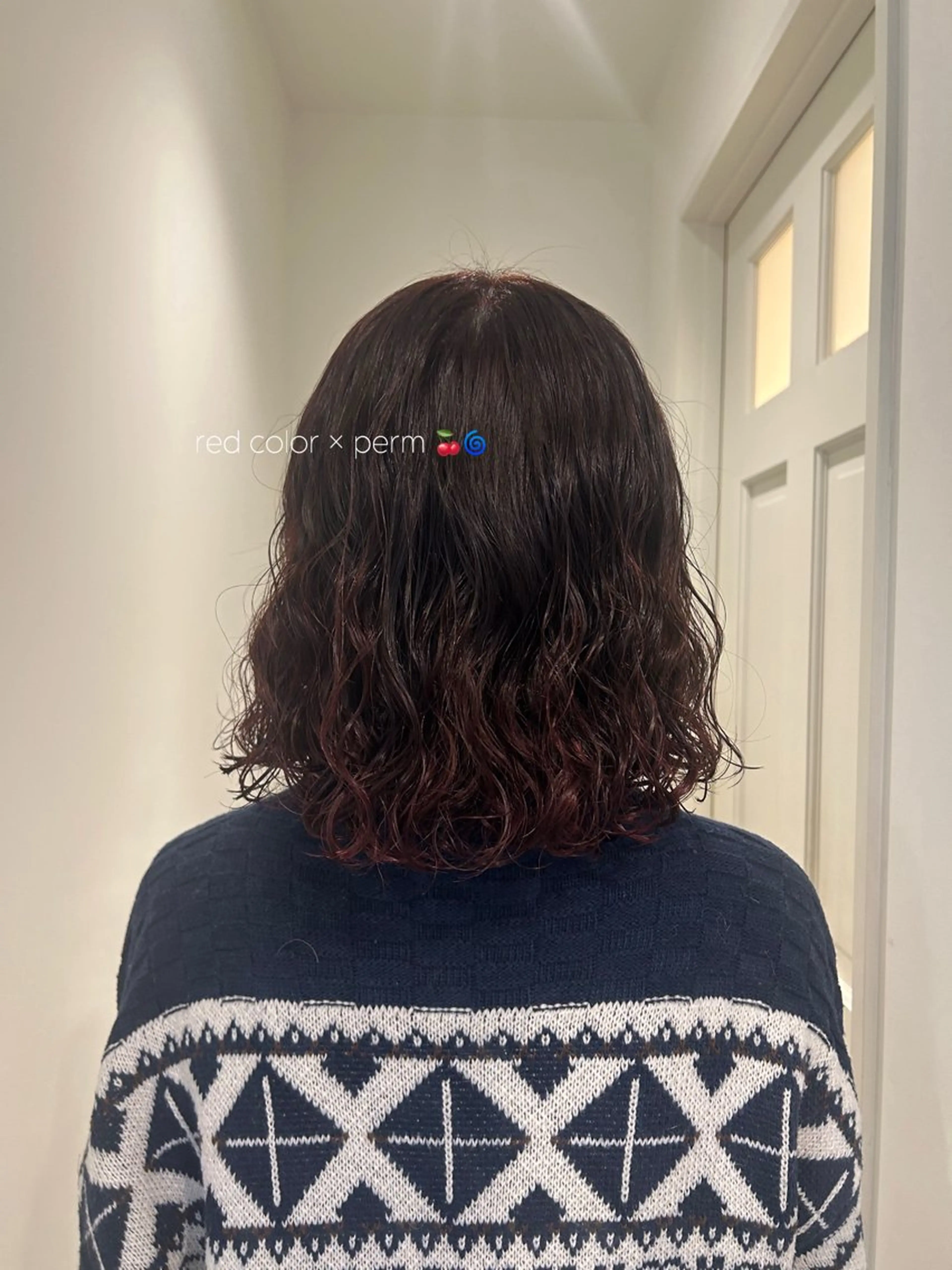 ミディアム パーマ 湯浅 美葉のヘアスタイル