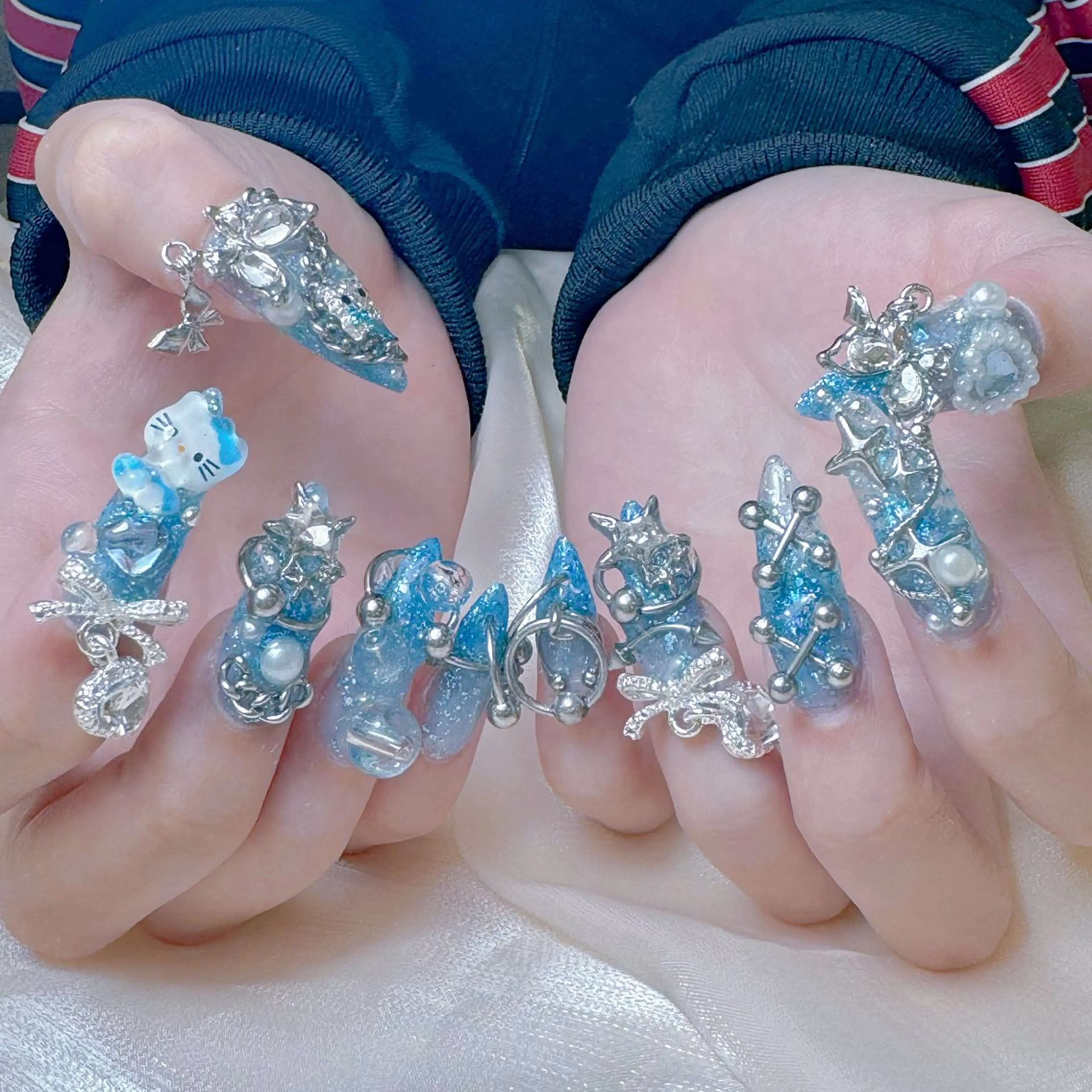 ネイル オーロラネイル フレンチネイル ハート 韓国ネイル レース ハンドネイル Melody Nail所属・Melody  3D/スカルプ専門店のネイルデザイン