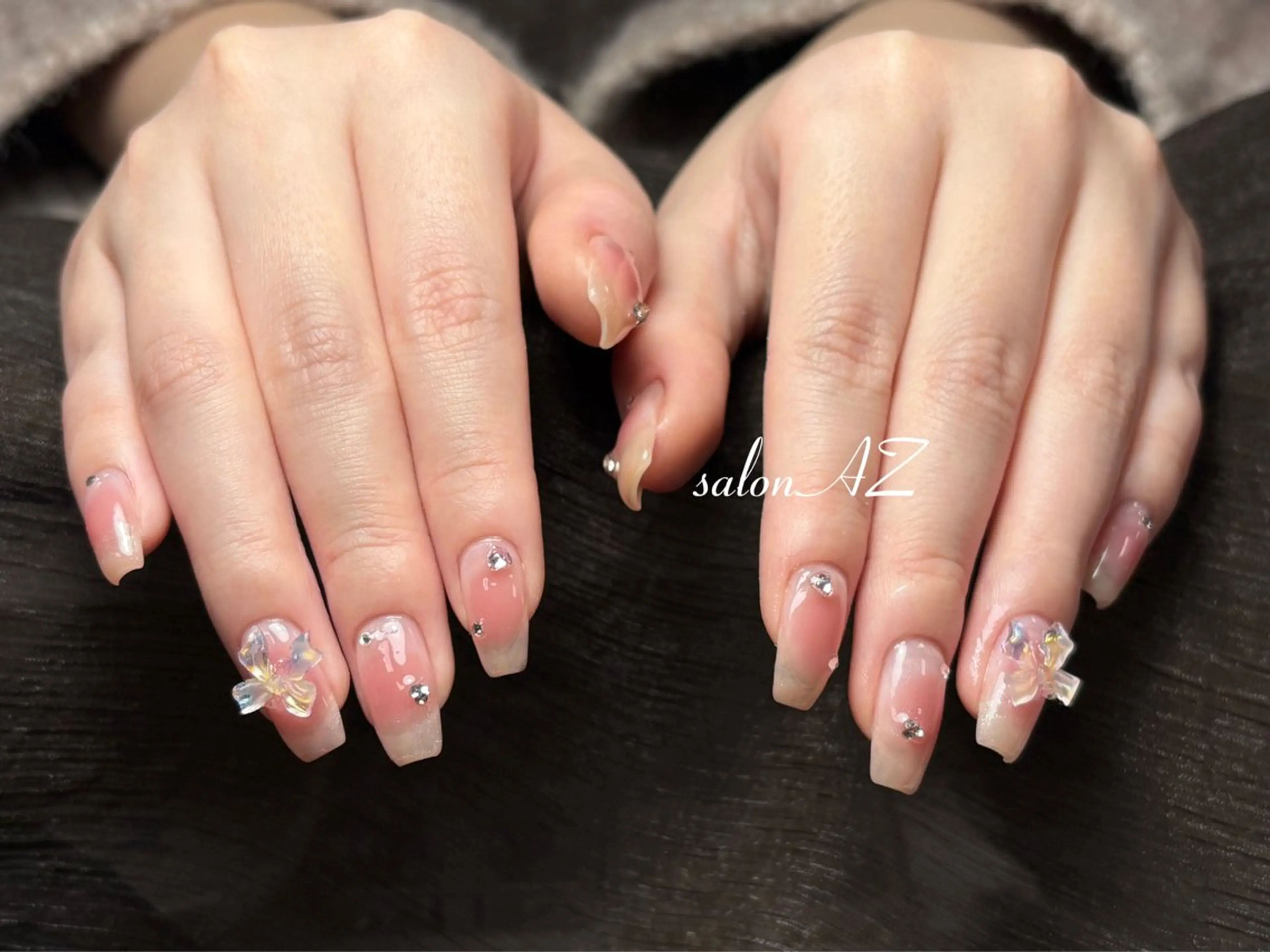 ネイル 長さ出し フットネイル フレンチネイル マグネットネイル ニュアンスネイル ハンドネイル salon AZのネイルデザイン