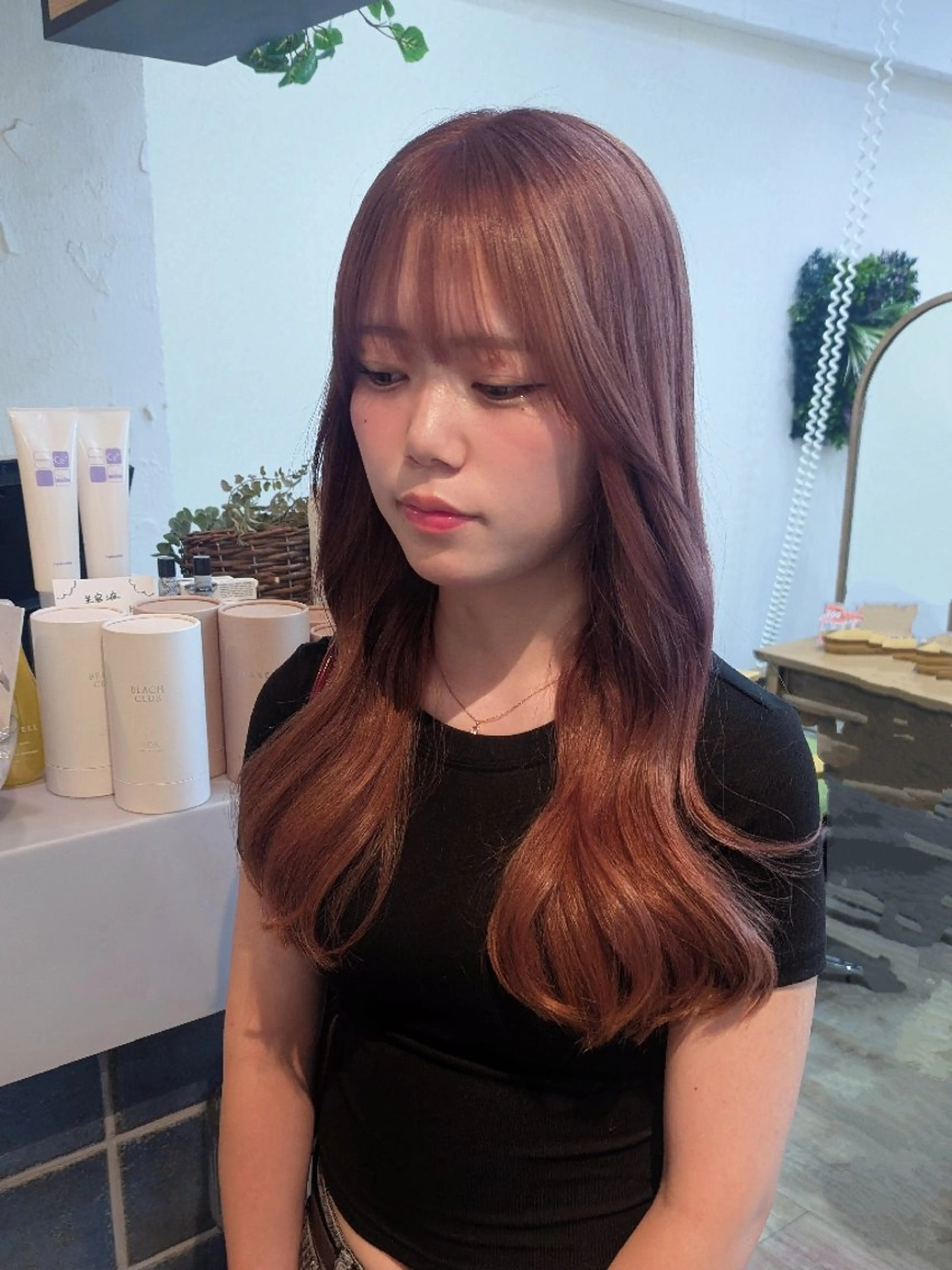 ロング レイヤーカット ヘアカラー トリートメント 🏹MIYU￤うるつ やカラー/抜け感ヘアのヘアスタイル