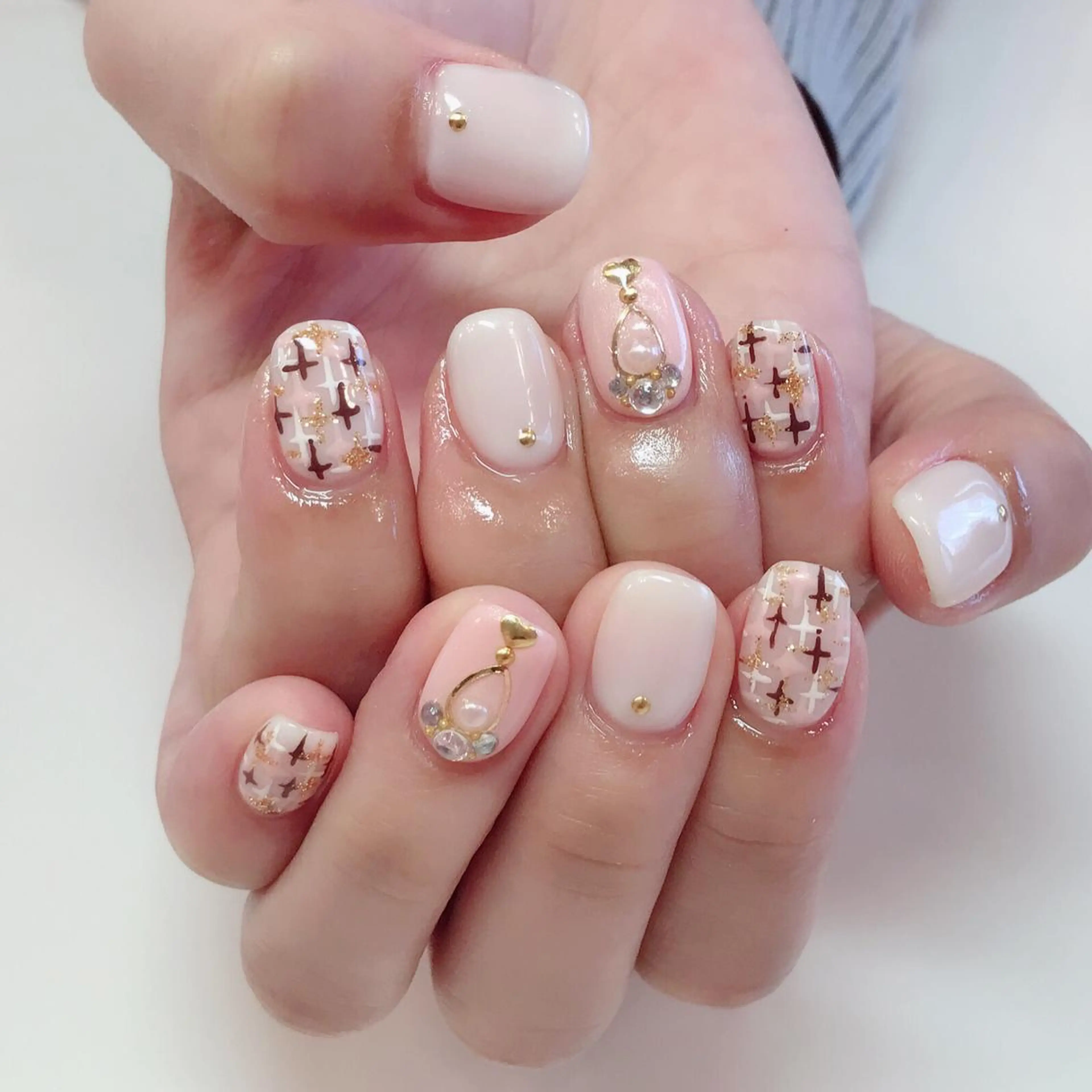 カラー ネイル Q Free nailsのネイルデザイン