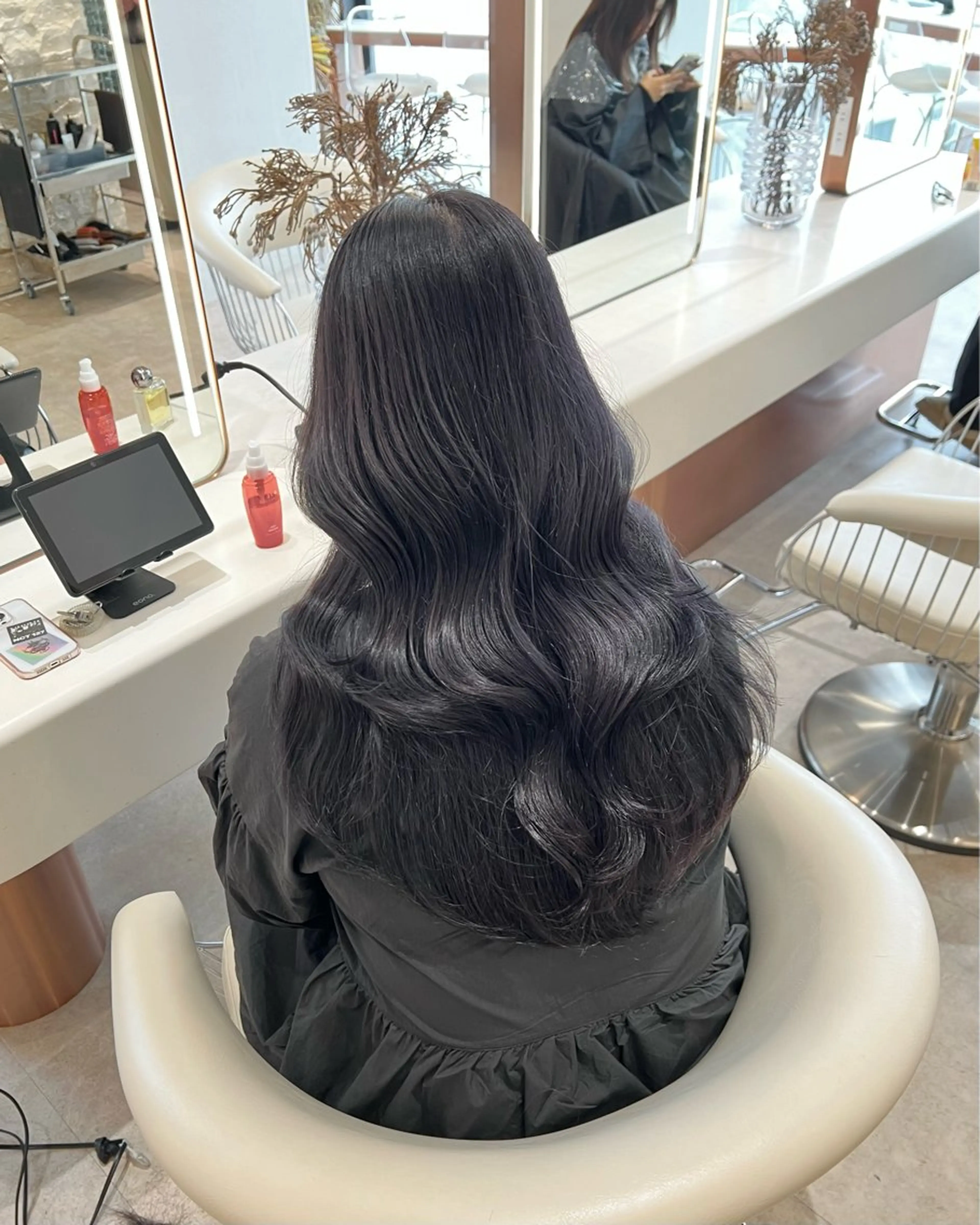 セミロング カラー 黒髪 グレージュ ラベンダーカラー ラベンダーグレージュ ラベンダーグレー カット ヘアカラー トリートメント ヘアセット 韓国レイヤー🇰🇷 韓国研修◎渋谷カイトのヘアスタイル