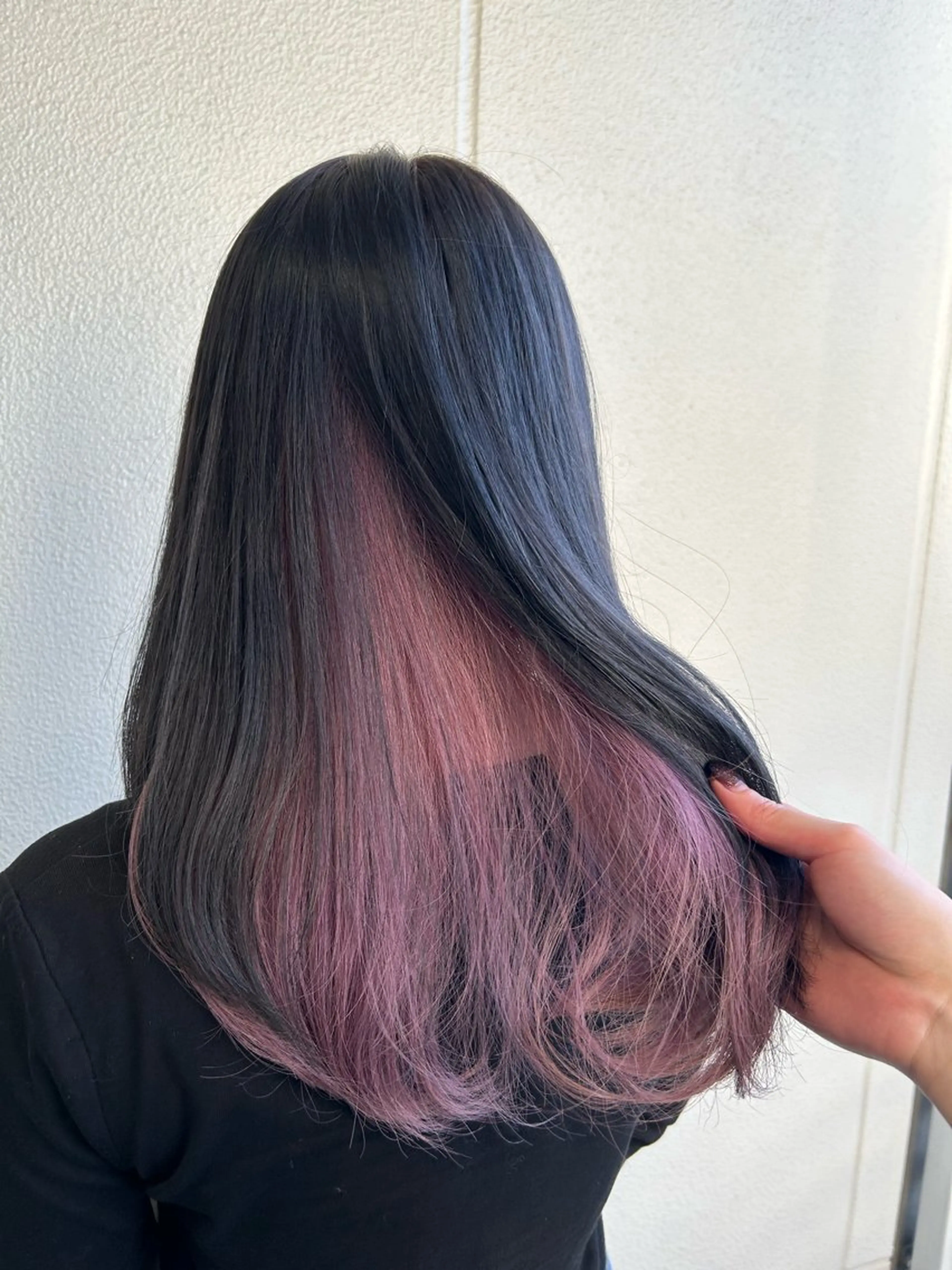 セミロング カラー ヘアアレンジ ダークグレー インナーカラー ピンクカラー ホワイトピンク 《暖色/韓国hair 》🇰🇷桑原ユキネのヘアスタイル