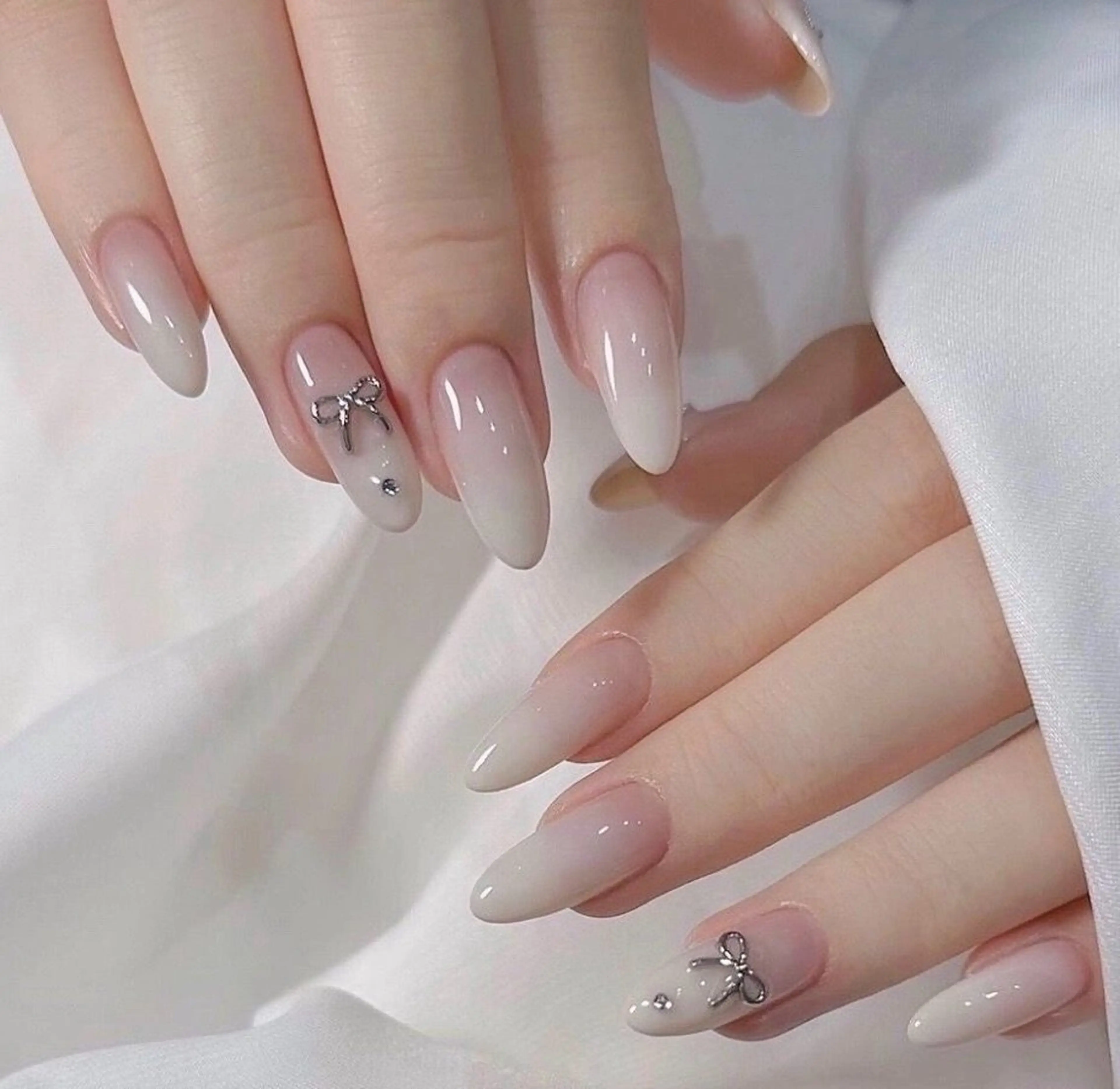 カラー ハンドネイル AIN Nailのネイルデザイン