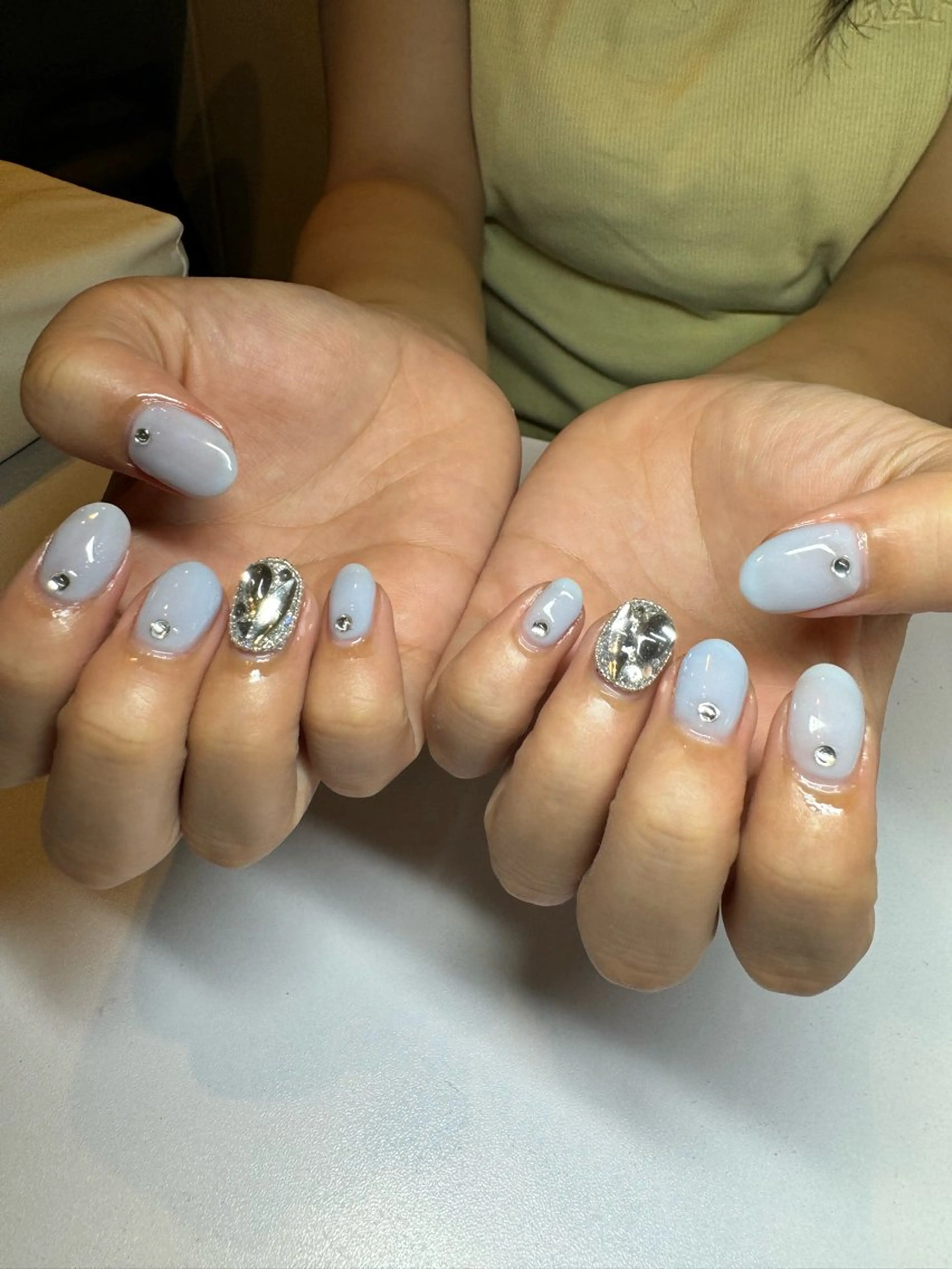 ネイル ハンドネイル 濱岡 咲のネイルデザイン