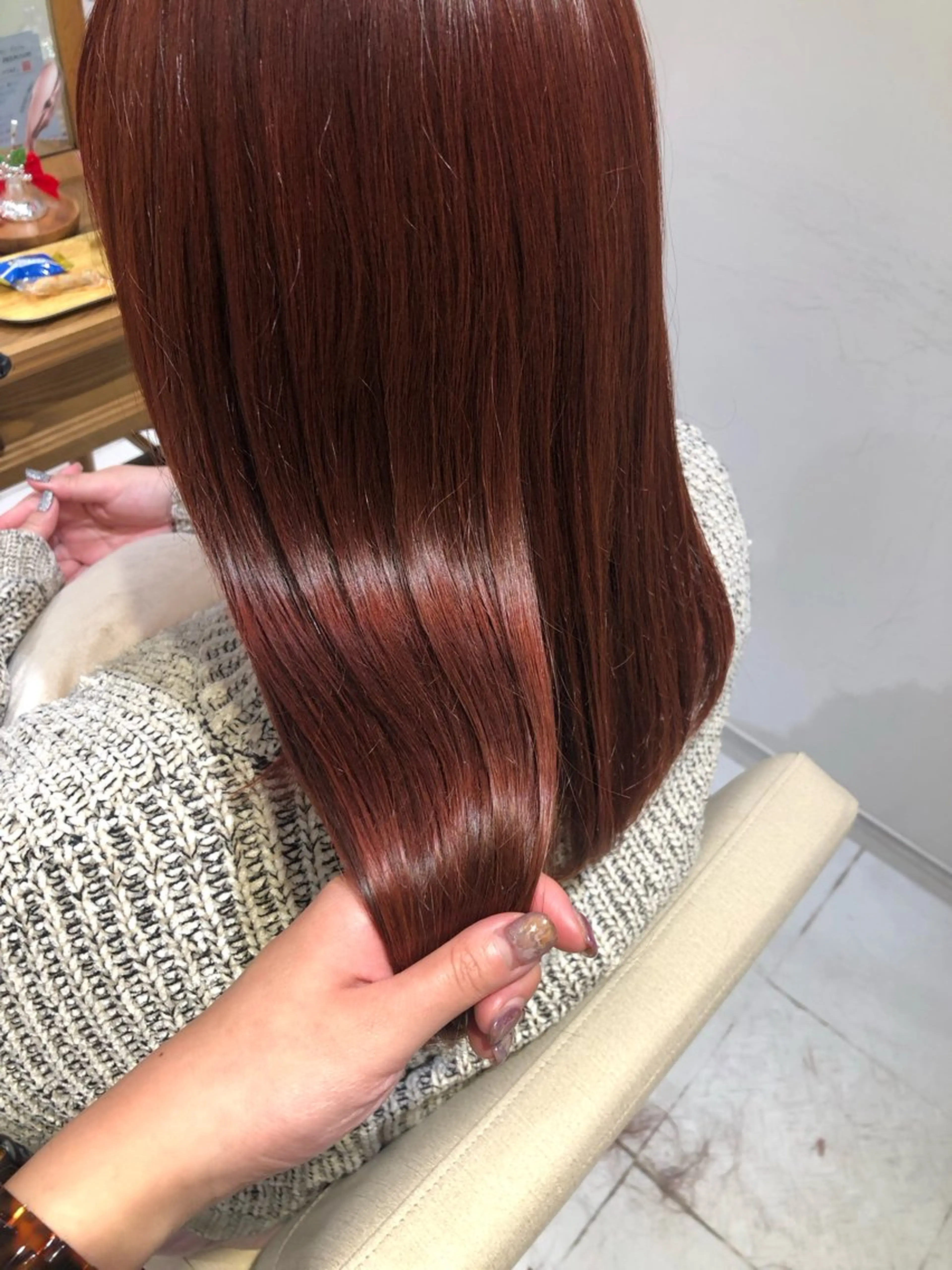 ミディアム カラー ブリーチ ブリーチなしカラー レッドカラー カット ヘアカラー レイヤー/お顔まわり 暖色カラー🍑Amiのヘアスタイル