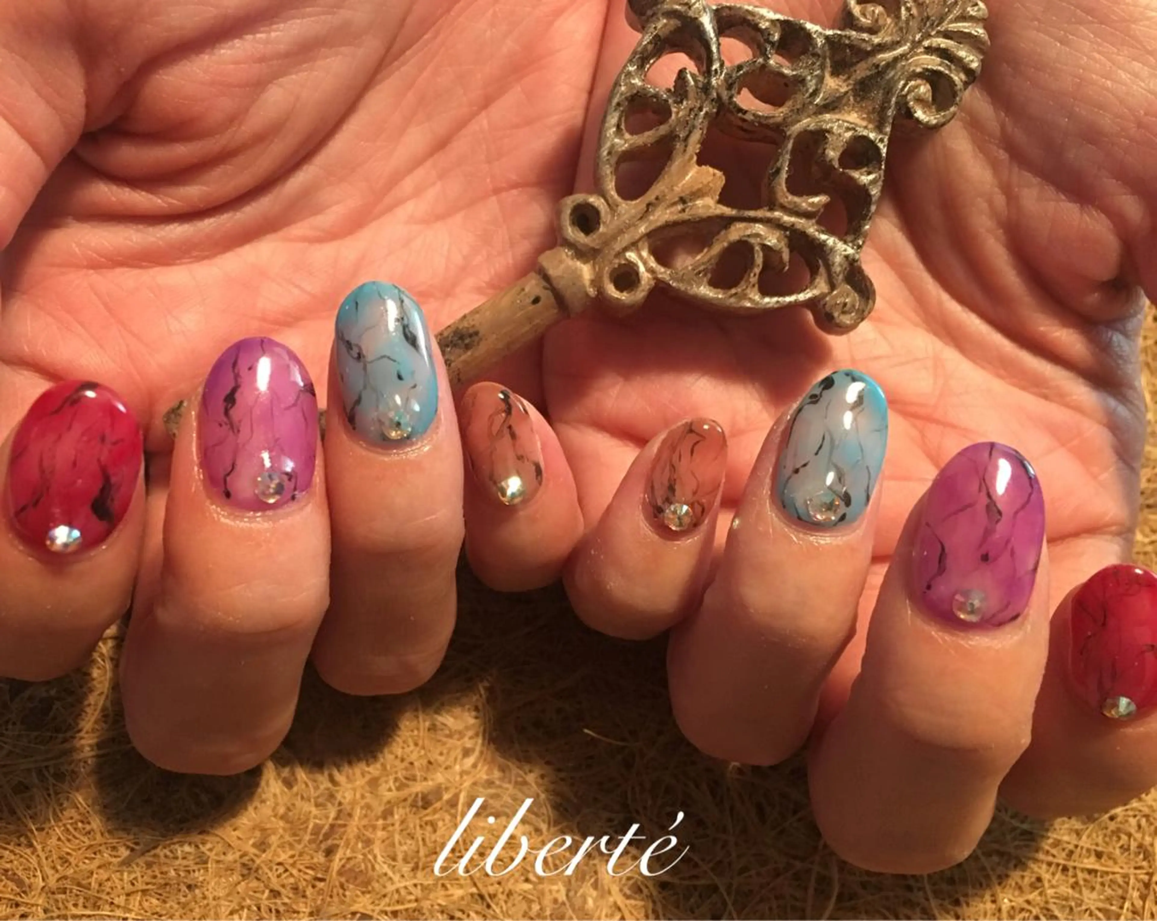 ネイル liberté (リベルテ)のネイルデザイン