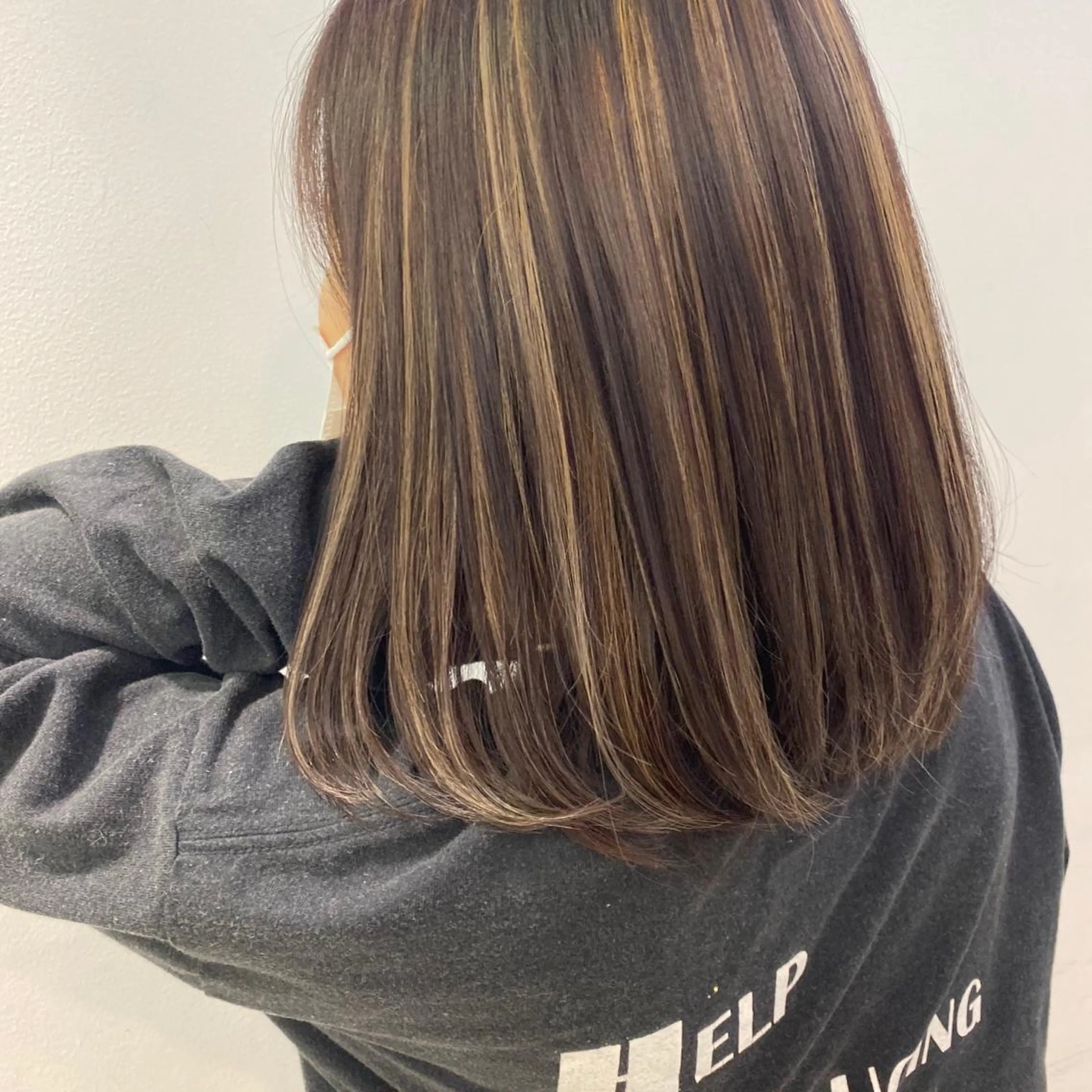 ミディアム カラー バレイヤージュ ブリーチ ケアブリーチ ダブルカラー エドルカラー MARLE 今里店のヘアスタイル