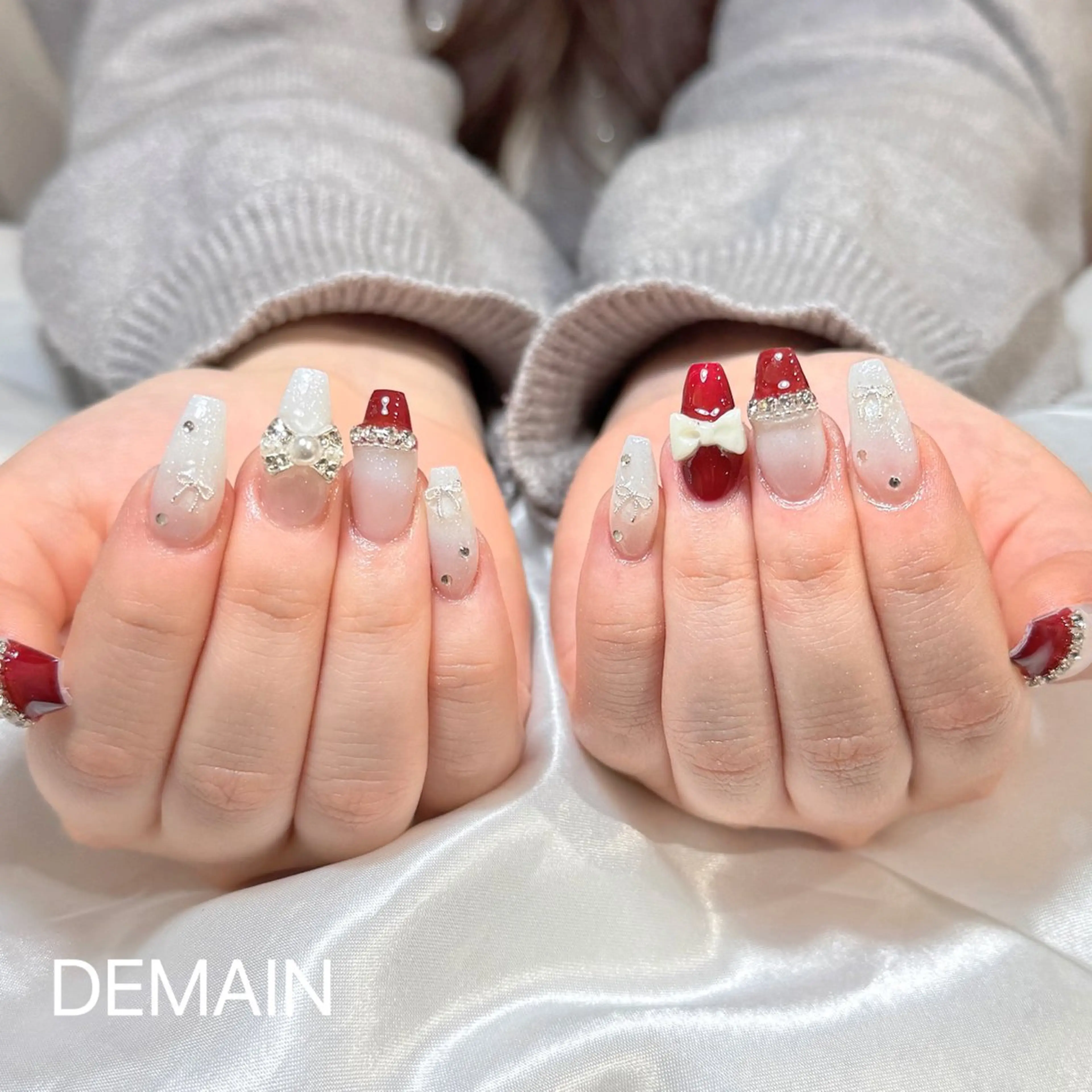 ネイル アートネイル オーロラネイル ガーリー キラキラネイル 韓国ネイル ハンドネイル DEMAIN- 🌸のネイルデザイン