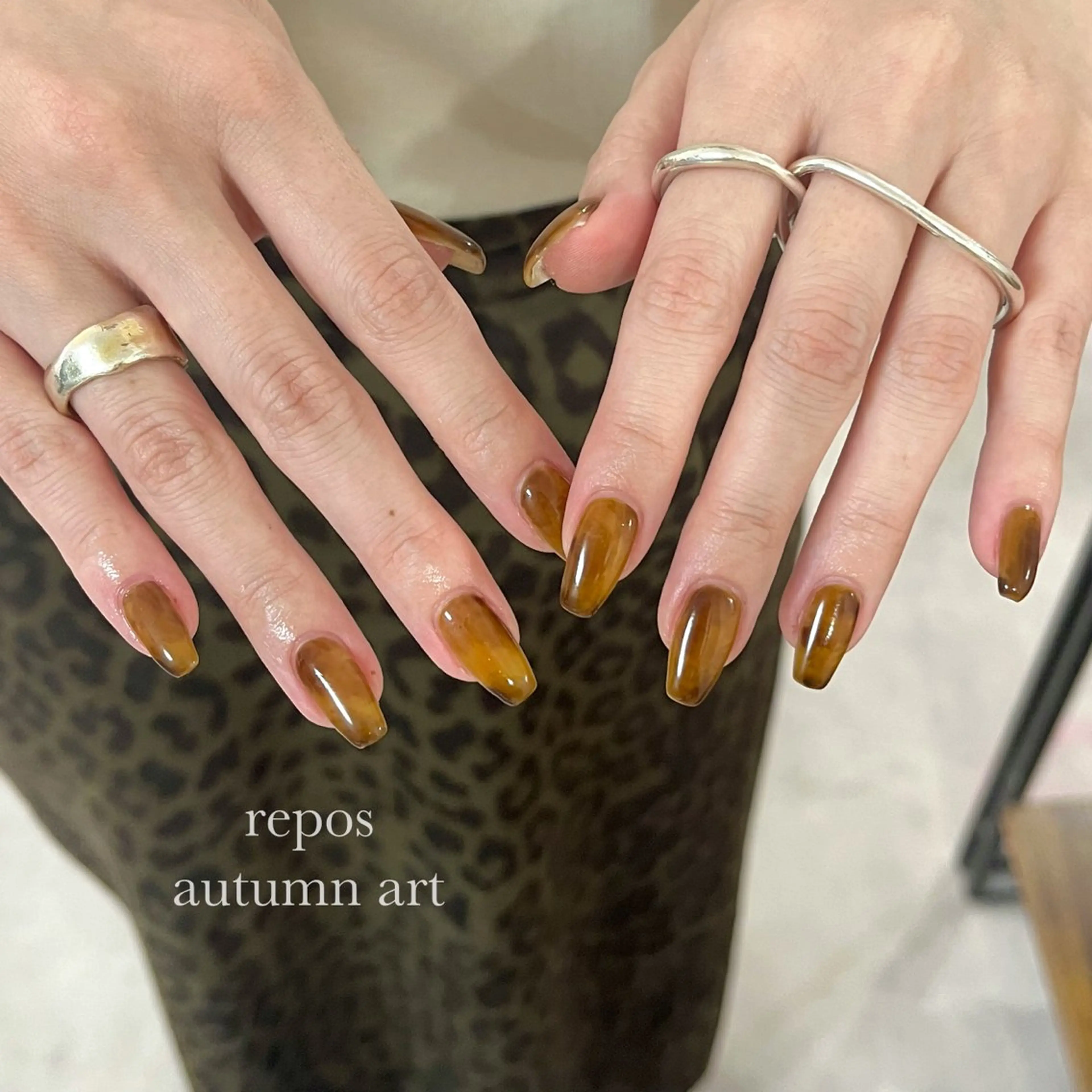 ネイル べっ甲ネイル マグネットネイル ニュアンスネイル シンプルネイル ハンドネイル repos-ルポ-所属・repos mikuのネイルデザイン