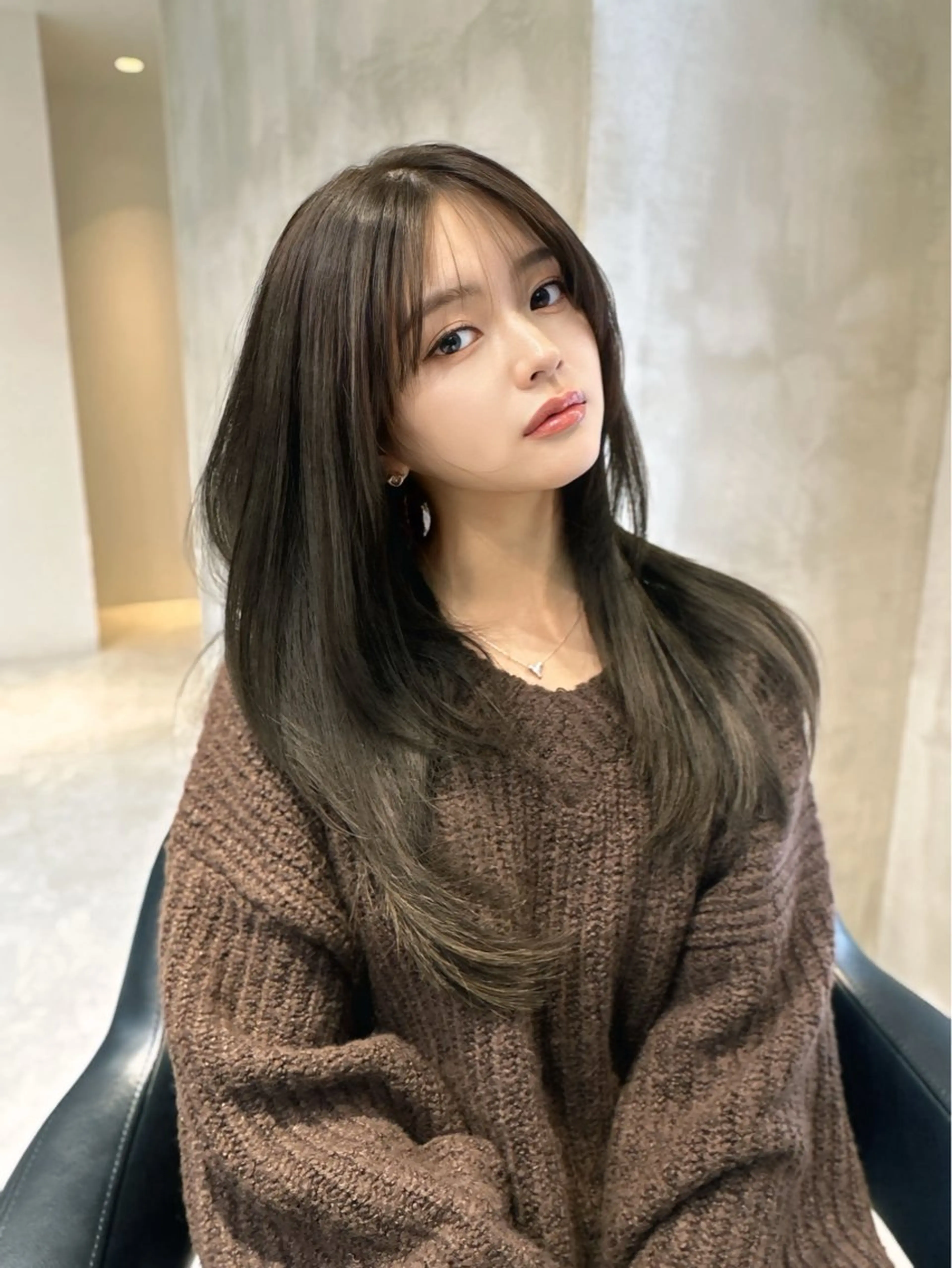 ロング カラー カット ヘアカラー トリートメント 韓国レイヤー 似合わせカラーのヘアスタイル