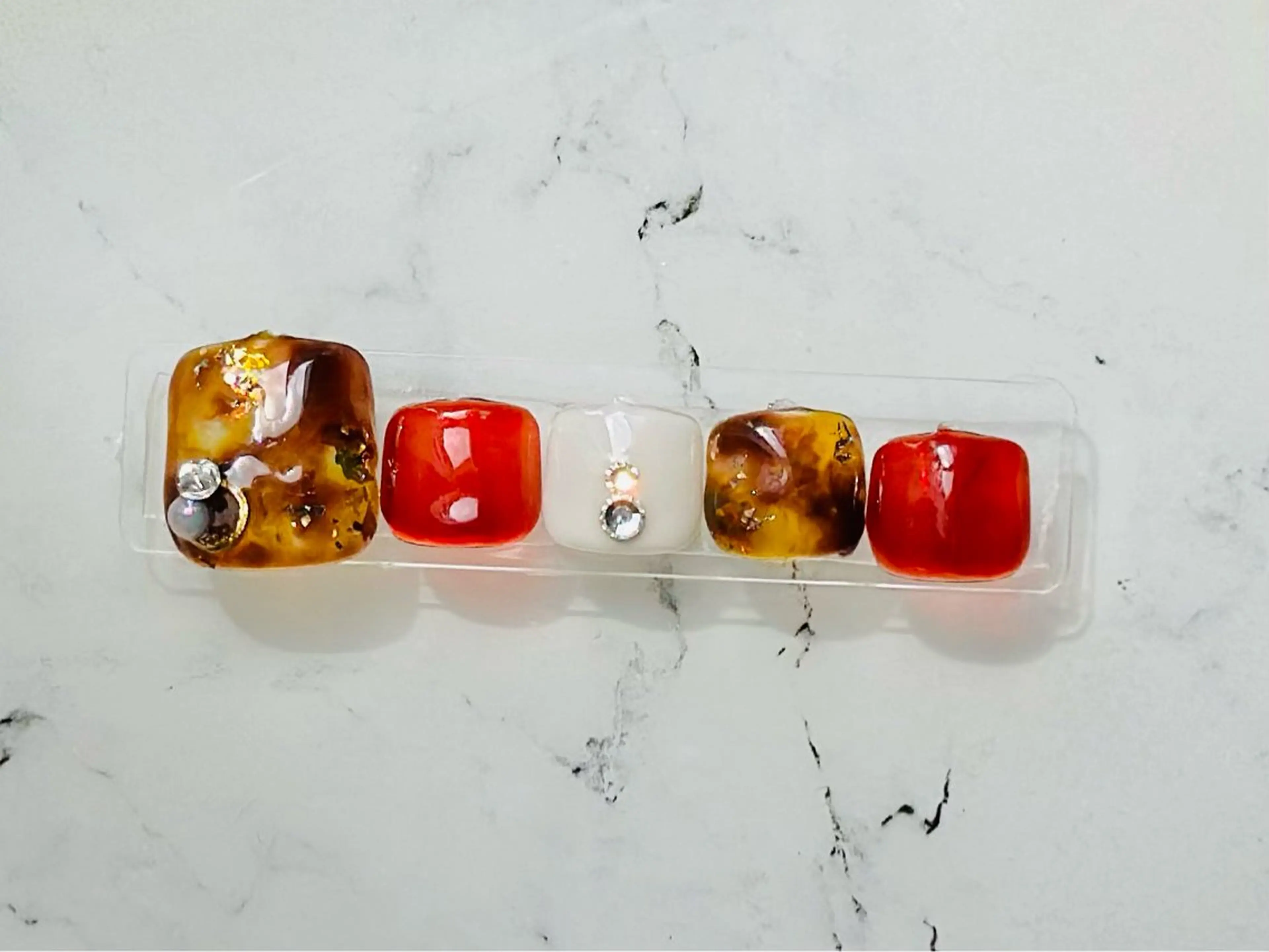 ネイル フットネイル nailsalon oluoluのネイルデザイン