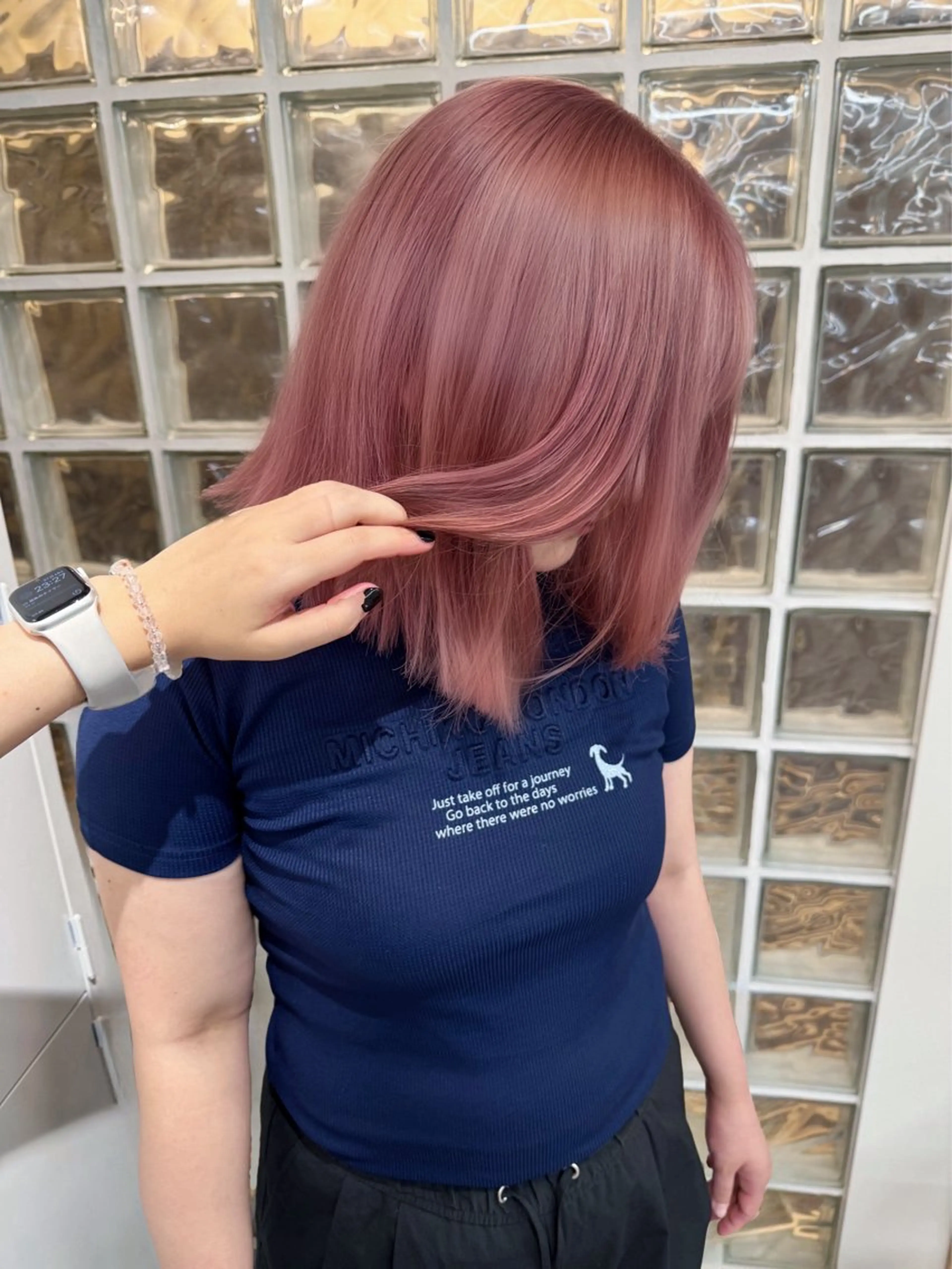 セミロング カラー PELE アネックス梅田茶屋町店所属・PELE ハイトーン RIMUのヘアスタイル