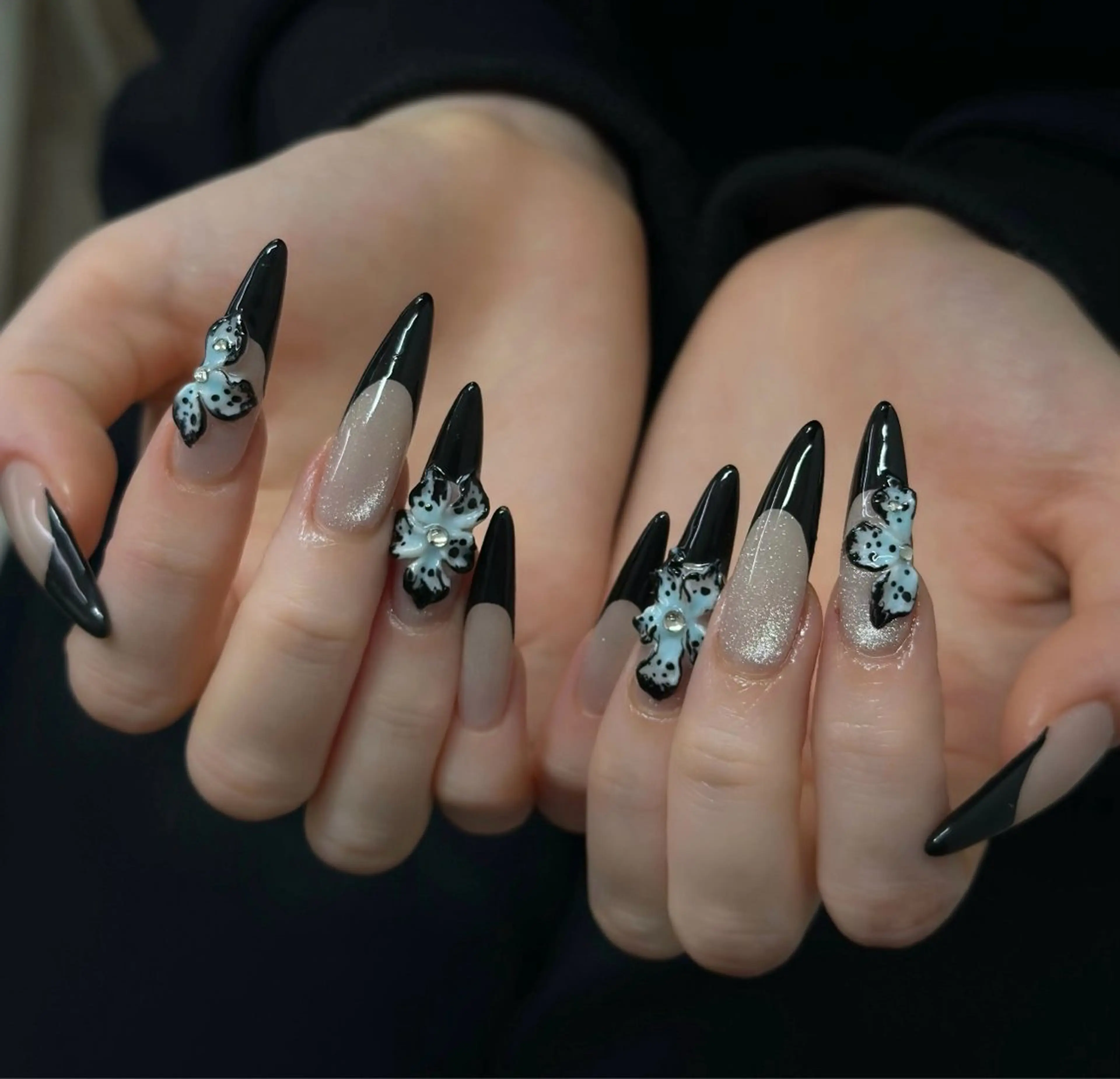 ネイル オーロラネイル ブルー チークネイル フットネイル フレンチネイル ハンドネイル REI レイのネイルデザイン