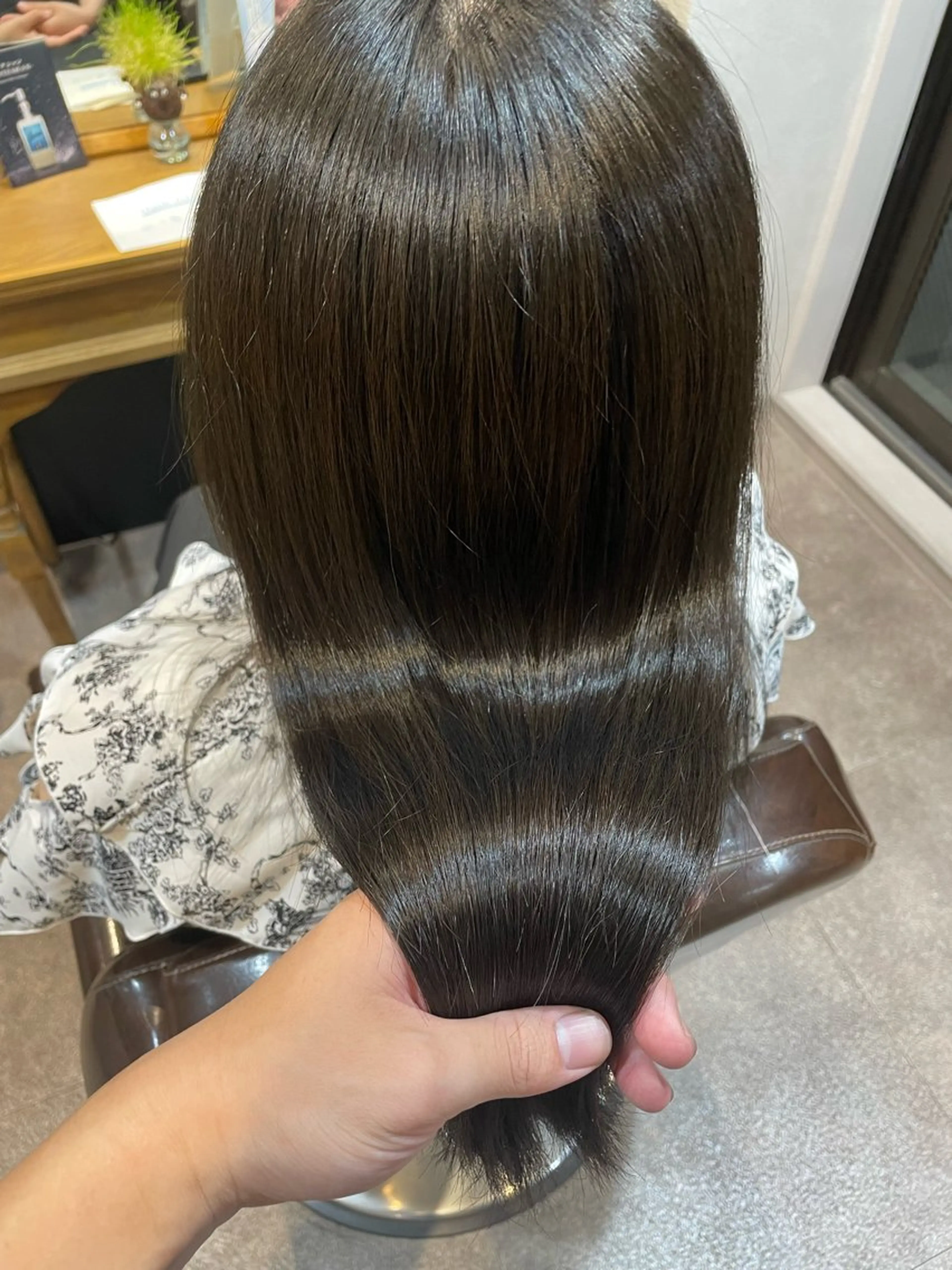 セミロング カット トリートメント 美容室amor所属・美髪 透明感カラーSotaのヘアスタイル