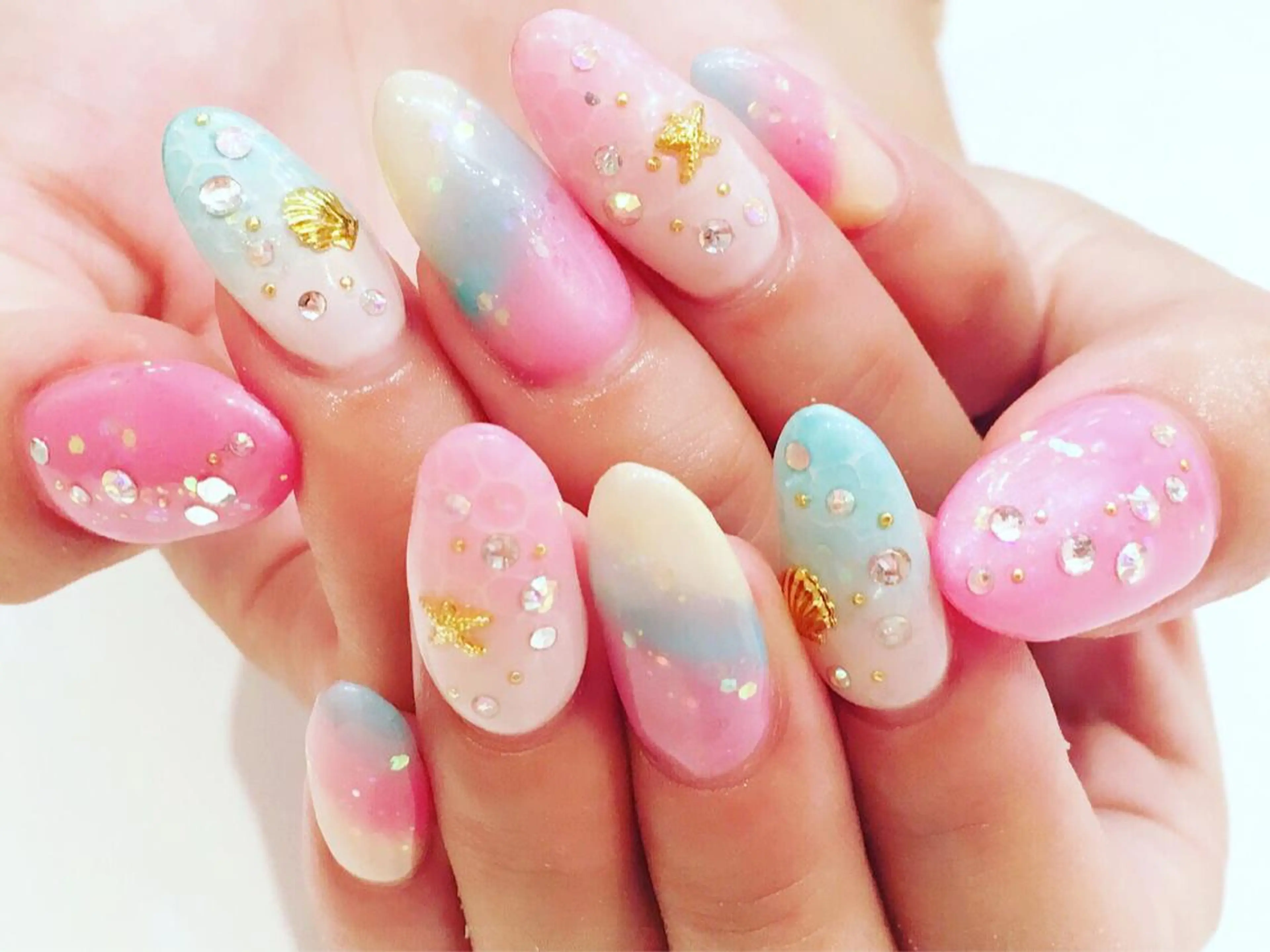 セミロング カラー パーマ ヘアアレンジ メンズ キッズ ネイル マツエク・マツパ NAILSGOGO shibuyaのネイルデザイン
