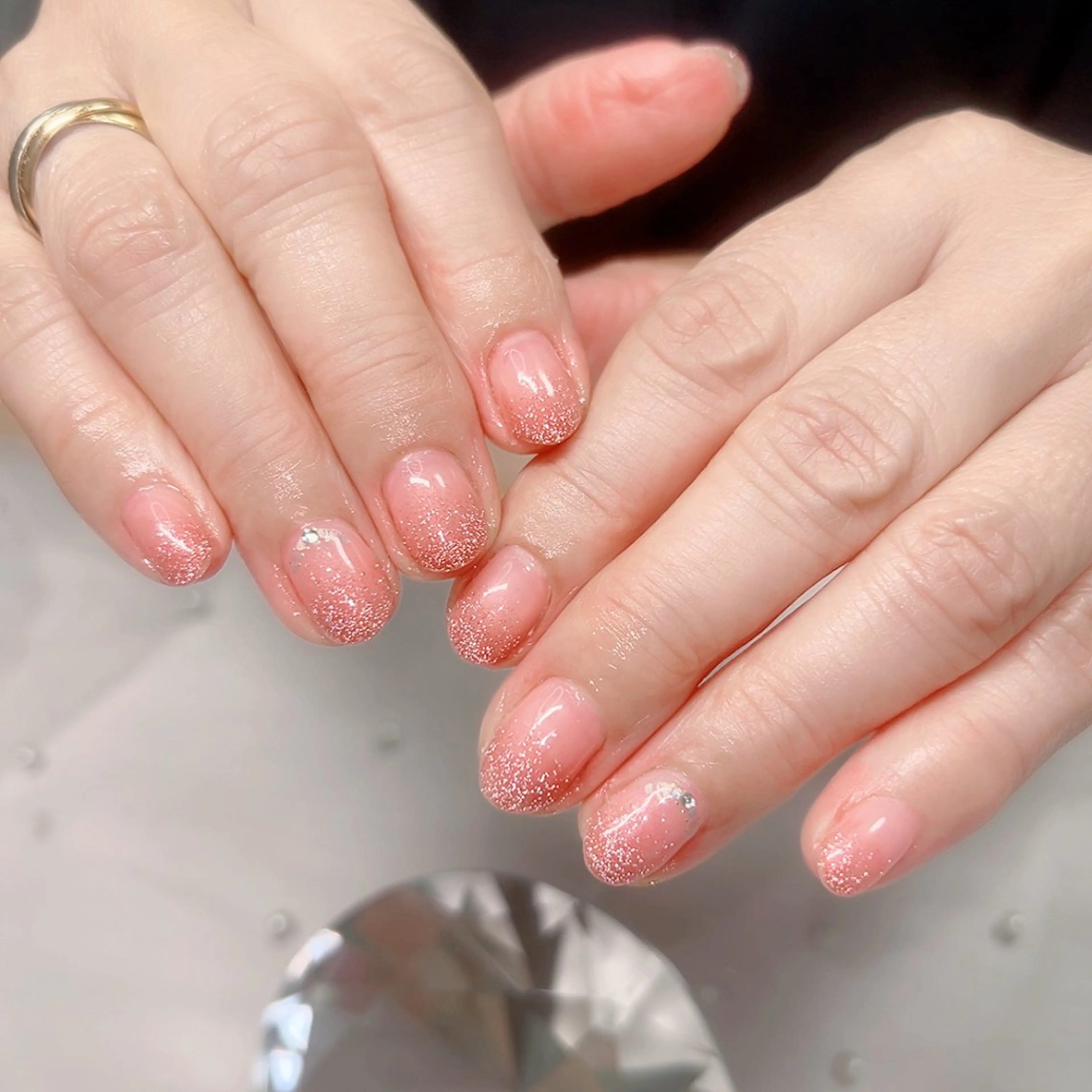ネイル ラメ(グリッター) ラメグラデーション ピンク ハンドネイル Cute Tips nailのネイルデザイン