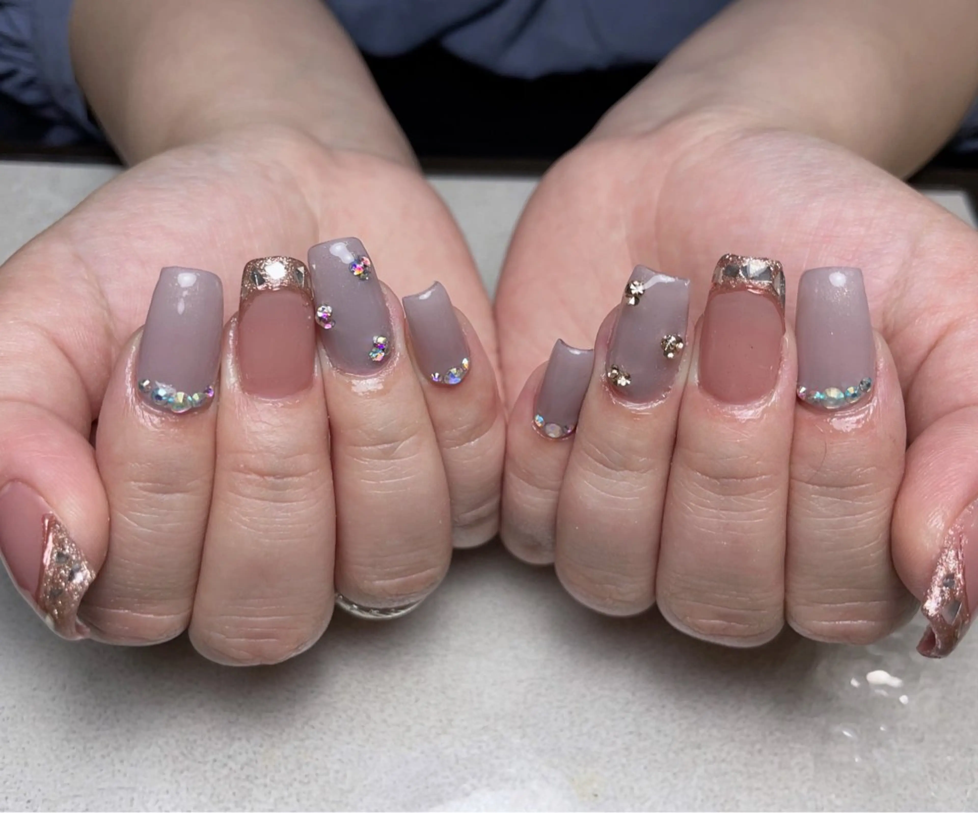 ネイル フレンチネイル ガラスフレンチ 持ち込み シンプルネイル ネイルチップ BLANCEnail所属・BLANCnail yuuのネイルデザイン