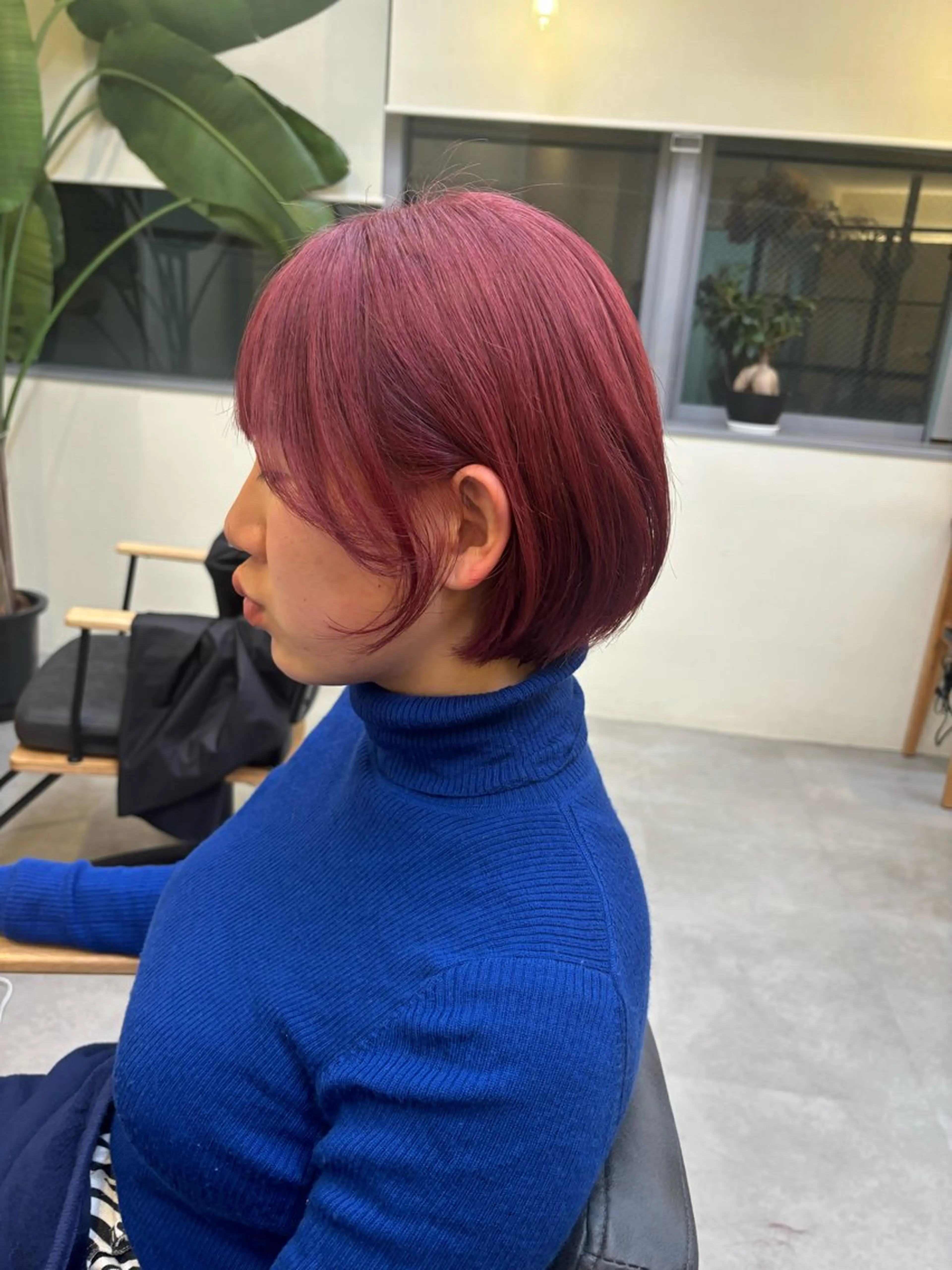 ミディアム 勝海 絢音のヘアスタイル