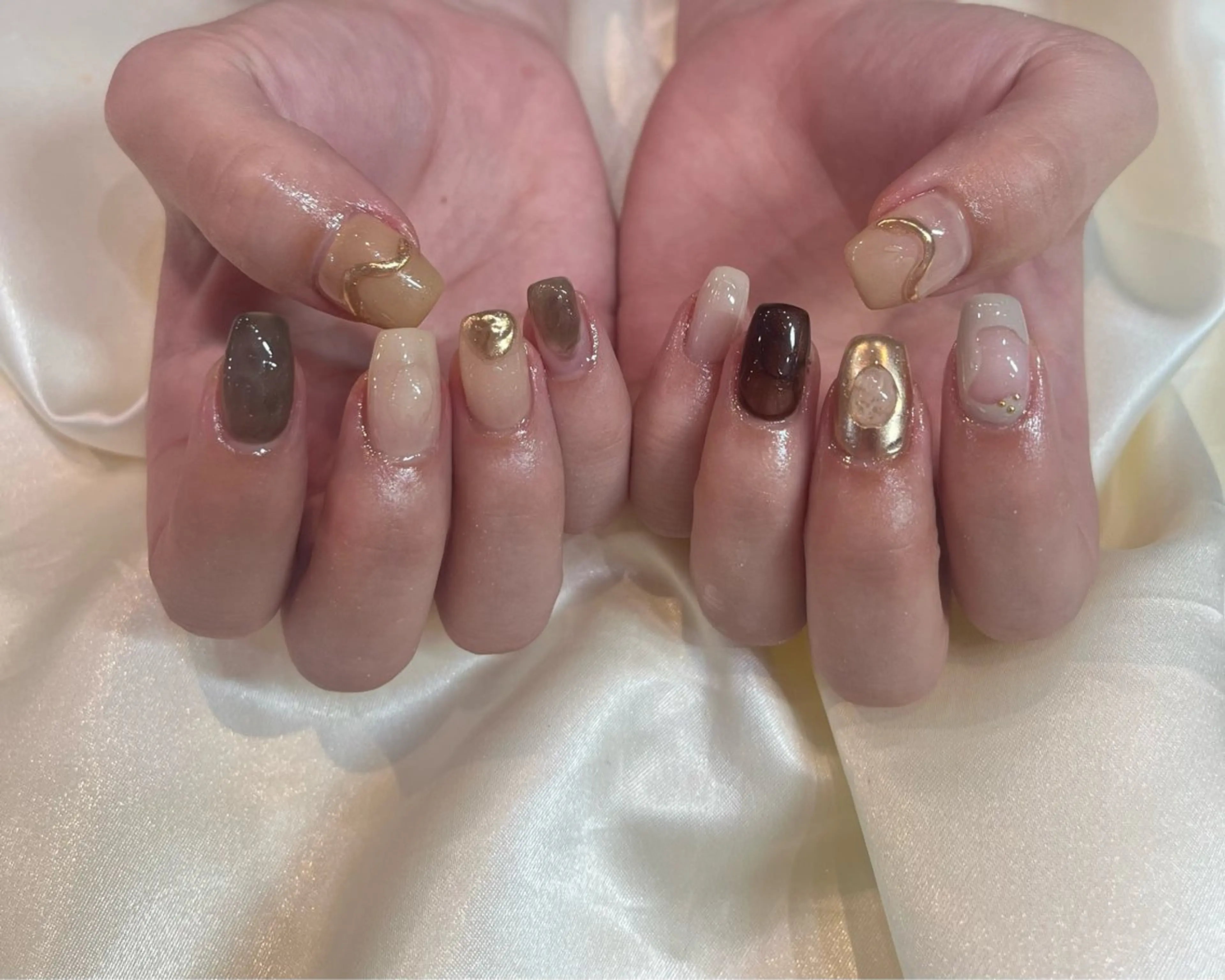 ネイル ハンドネイル 友田 晴香のネイルデザイン