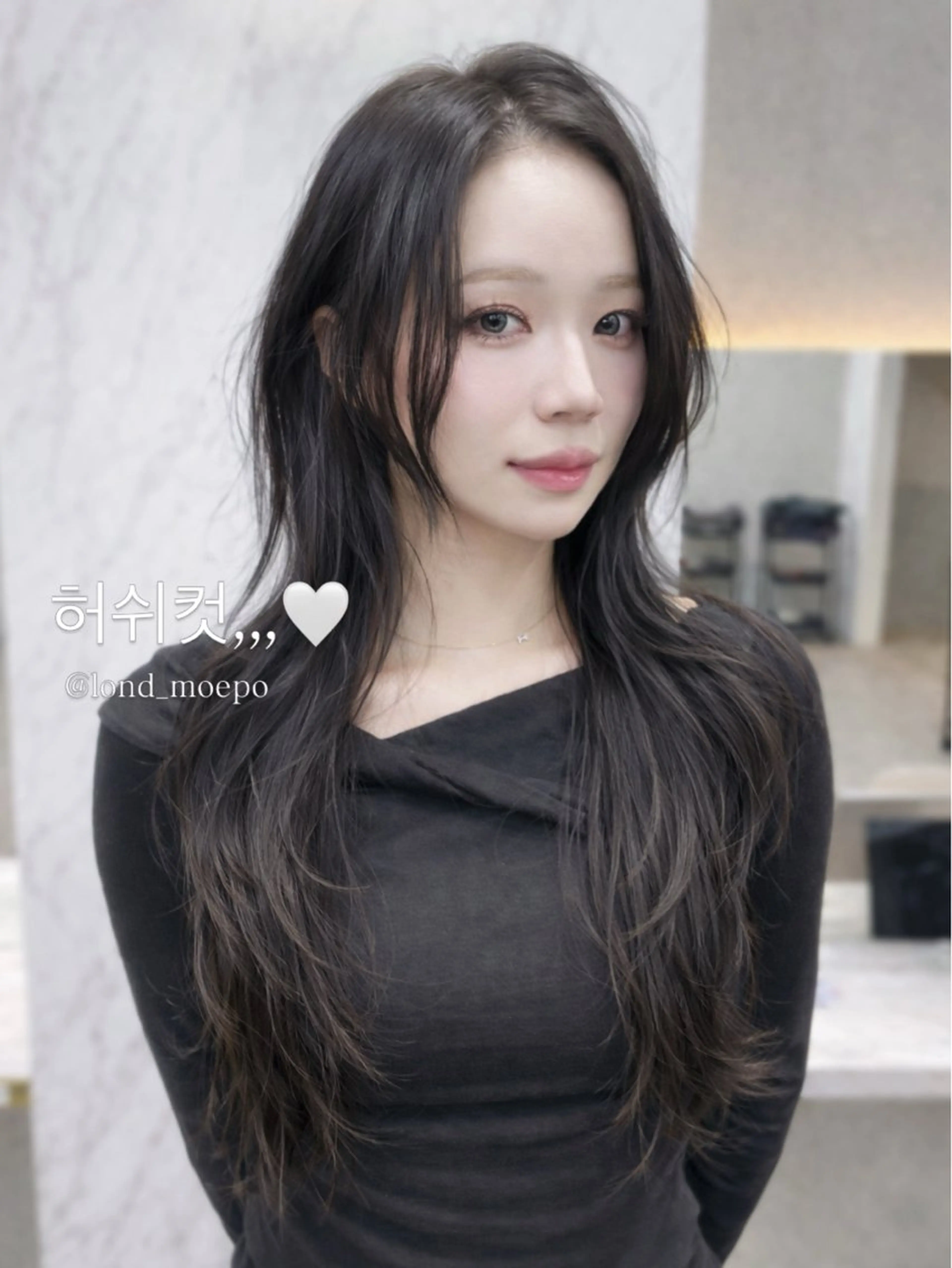 セミロング カット MOE 福岡韓国ヘア✧︎のヘアスタイル